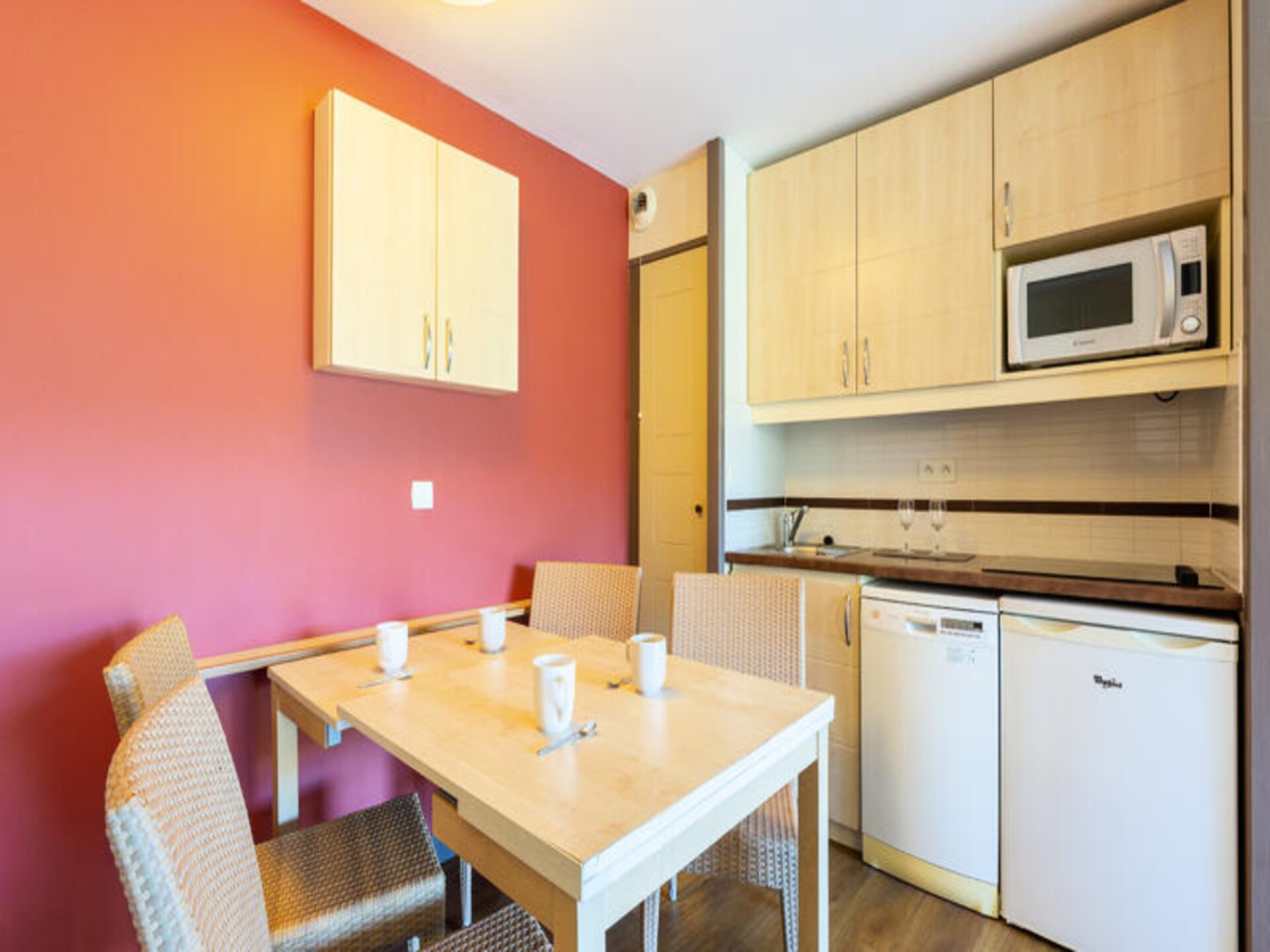 Knus appartement in Cap Esterel met overdekt terras en uitzicht op de bergen - foto 19