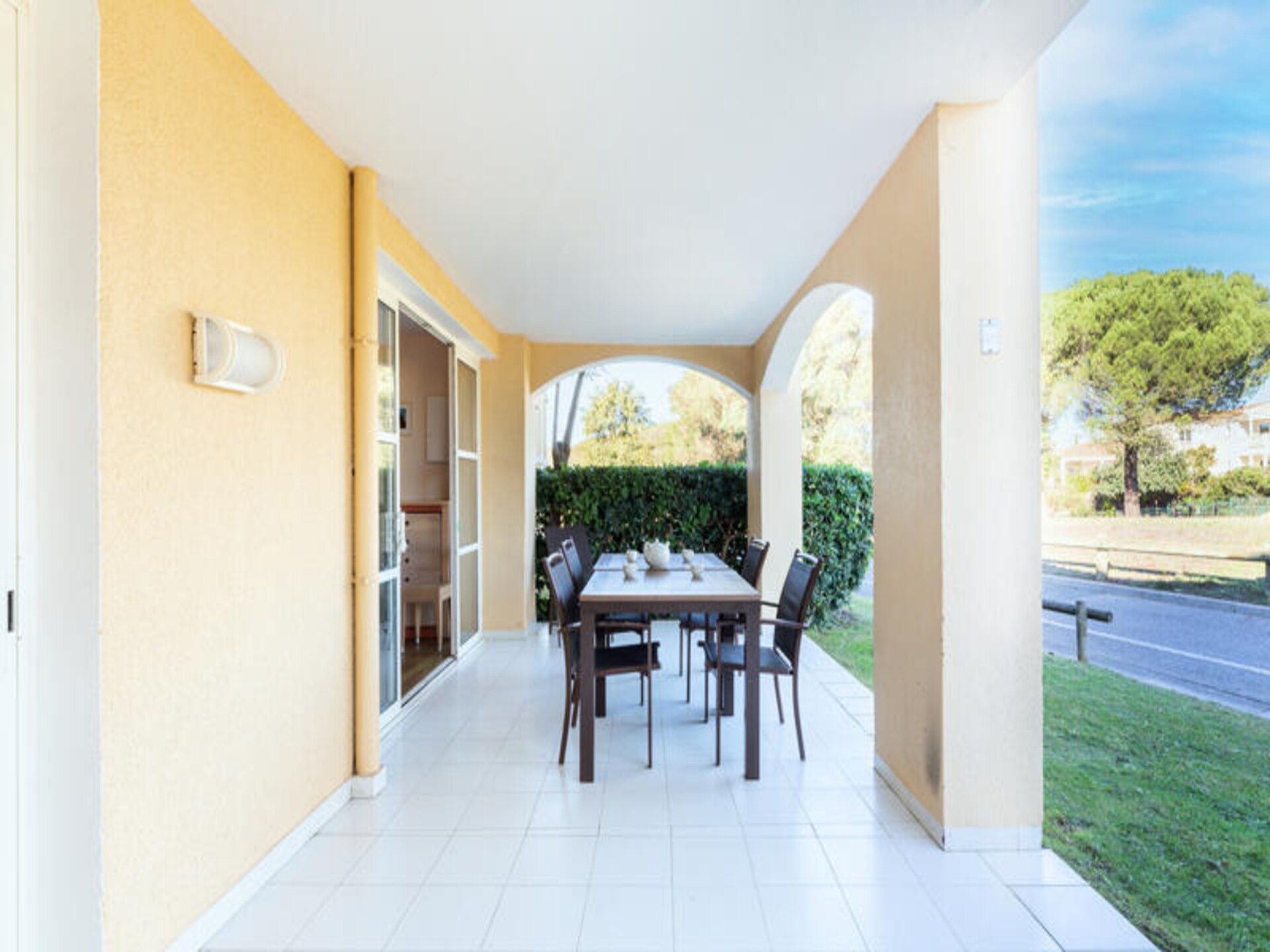 Knus appartement in Cap Esterel met overdekt terras en uitzicht op de bergen - foto 24