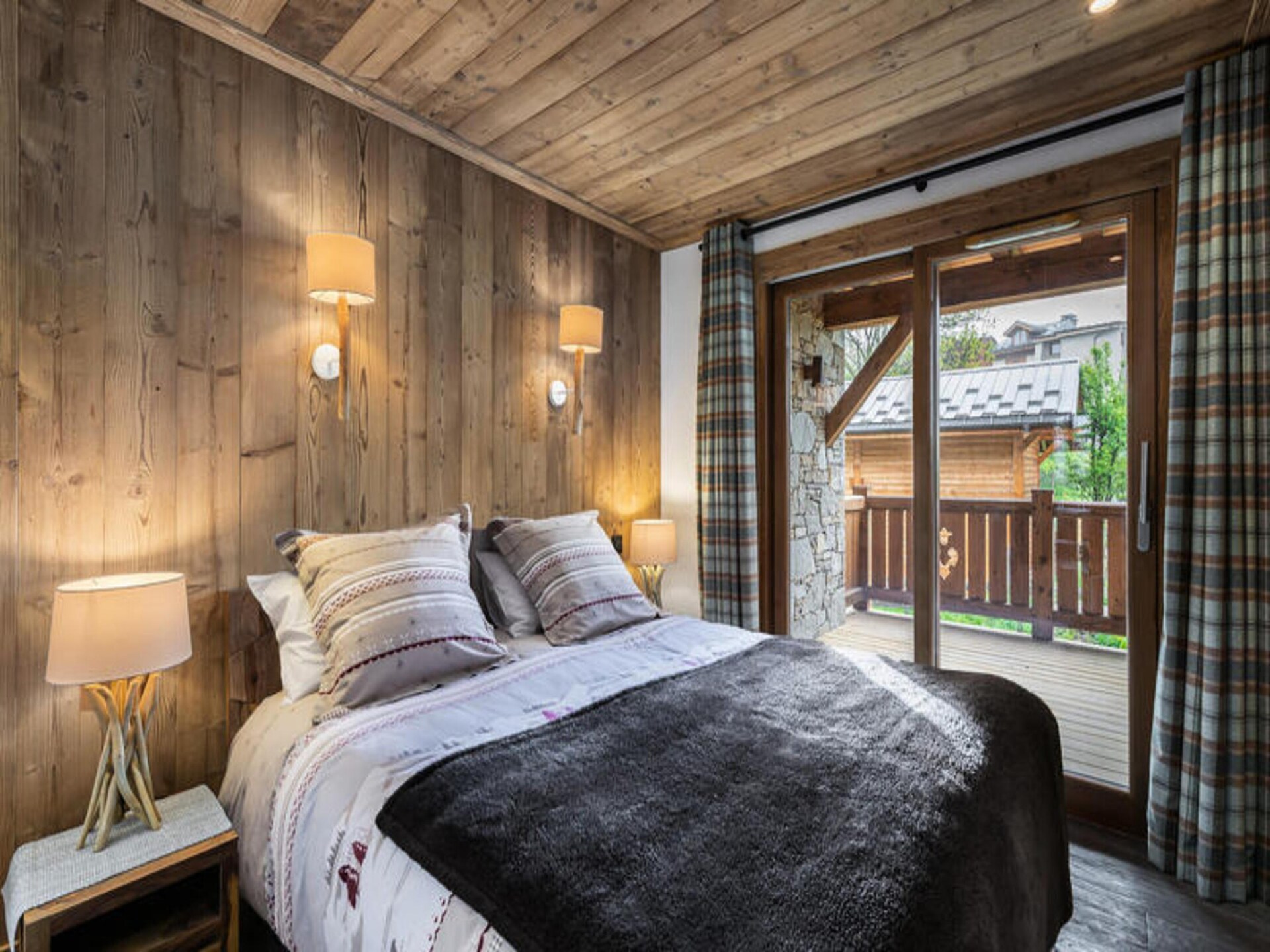 Ruim duplexappartement met hamam op 100m van de piste in Courchevel Le Praz - foto 4