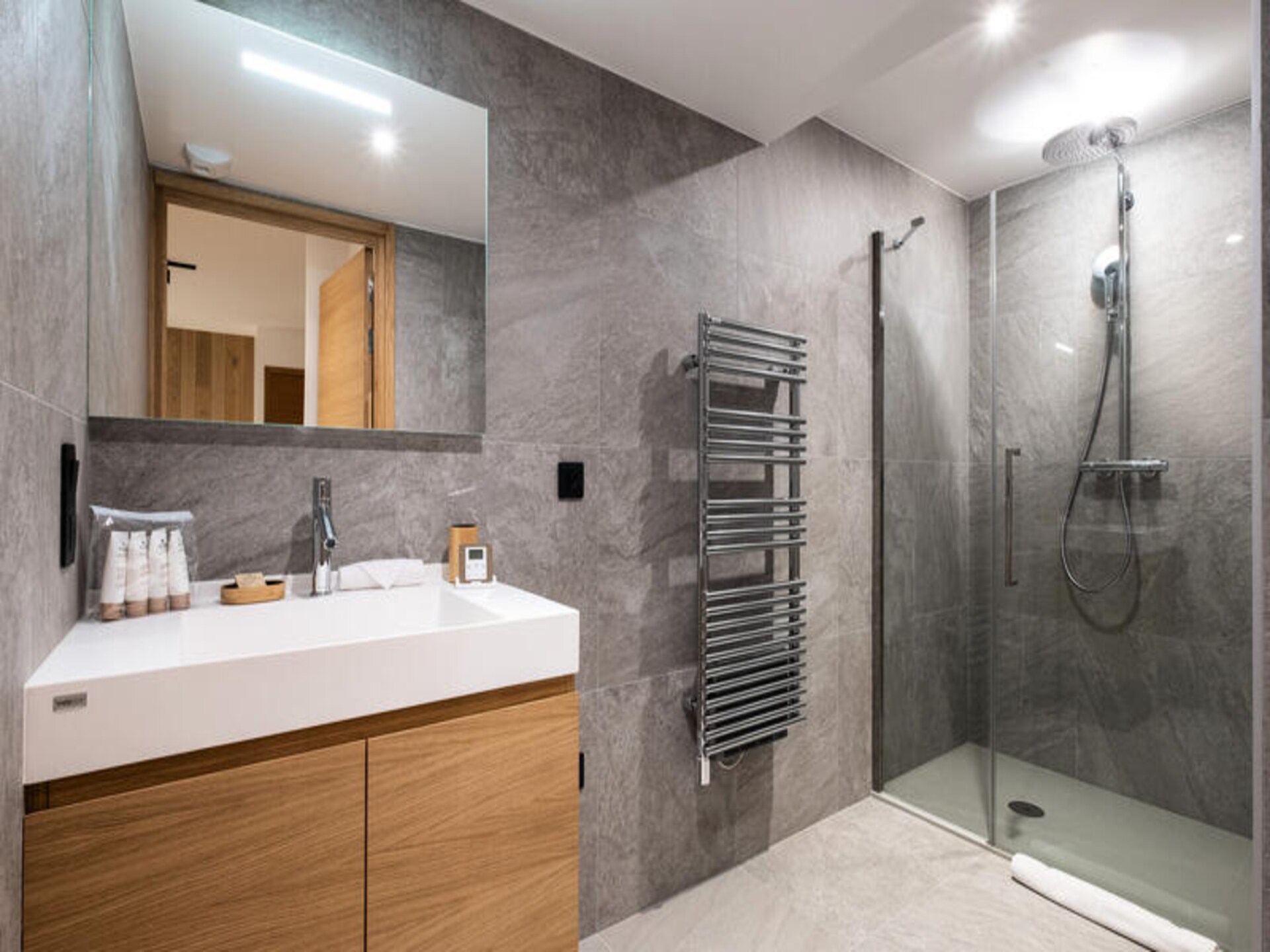 Ruim appartement met jacuzzi, vlakbij de piste in Courchevel Moriond - foto 19