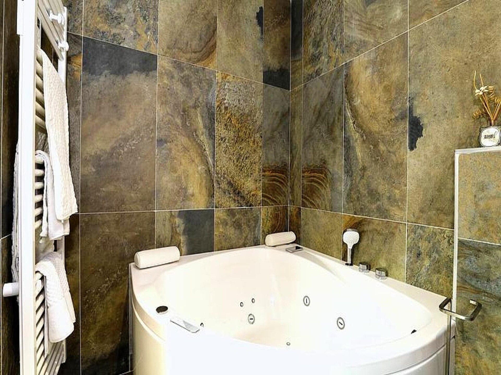 Penthouse in Courchevel Moriond met spabad, houtkachel en uitzicht - foto 23