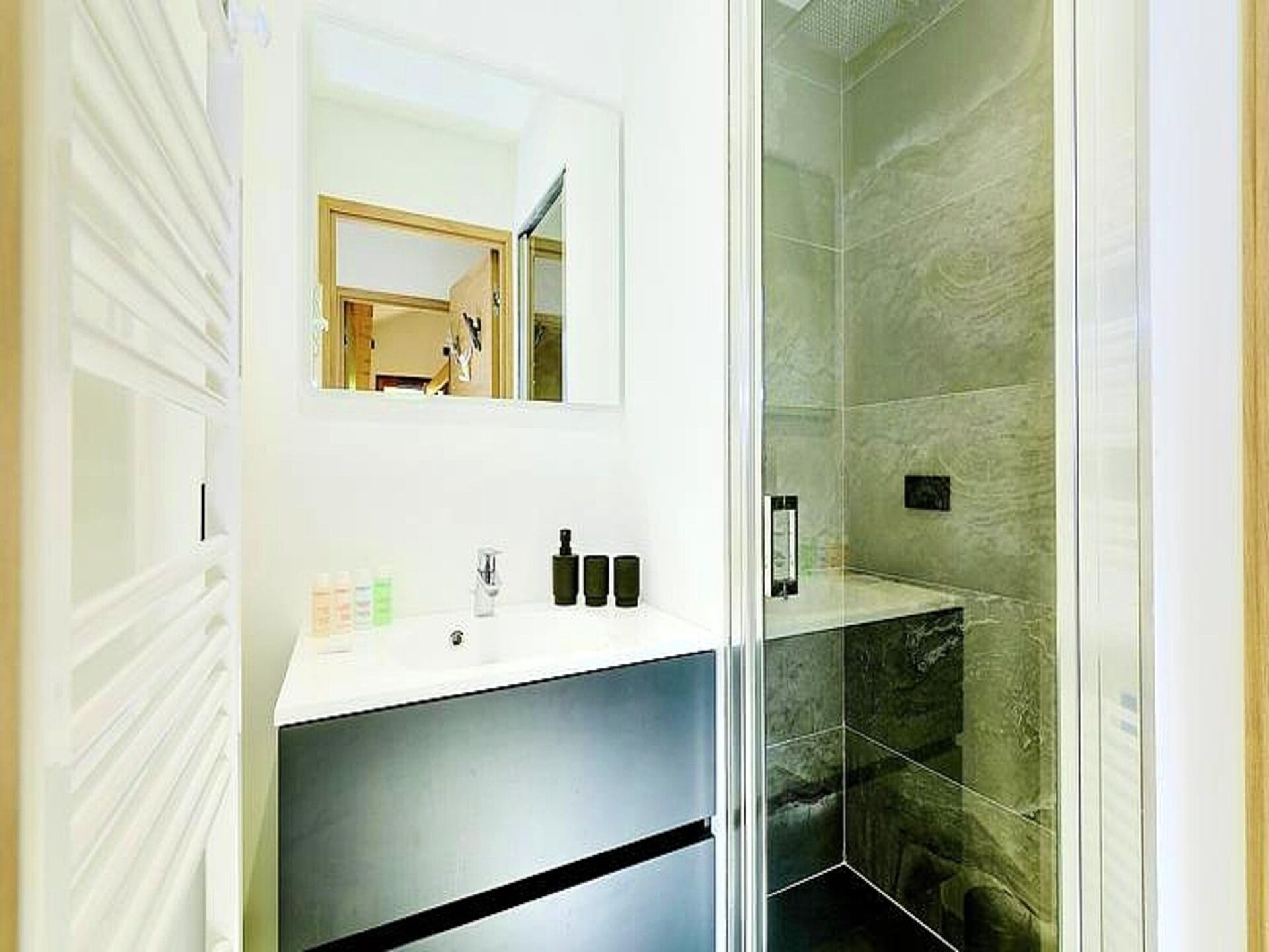 Penthouse in Courchevel Moriond met spabad, houtkachel en uitzicht - foto 24