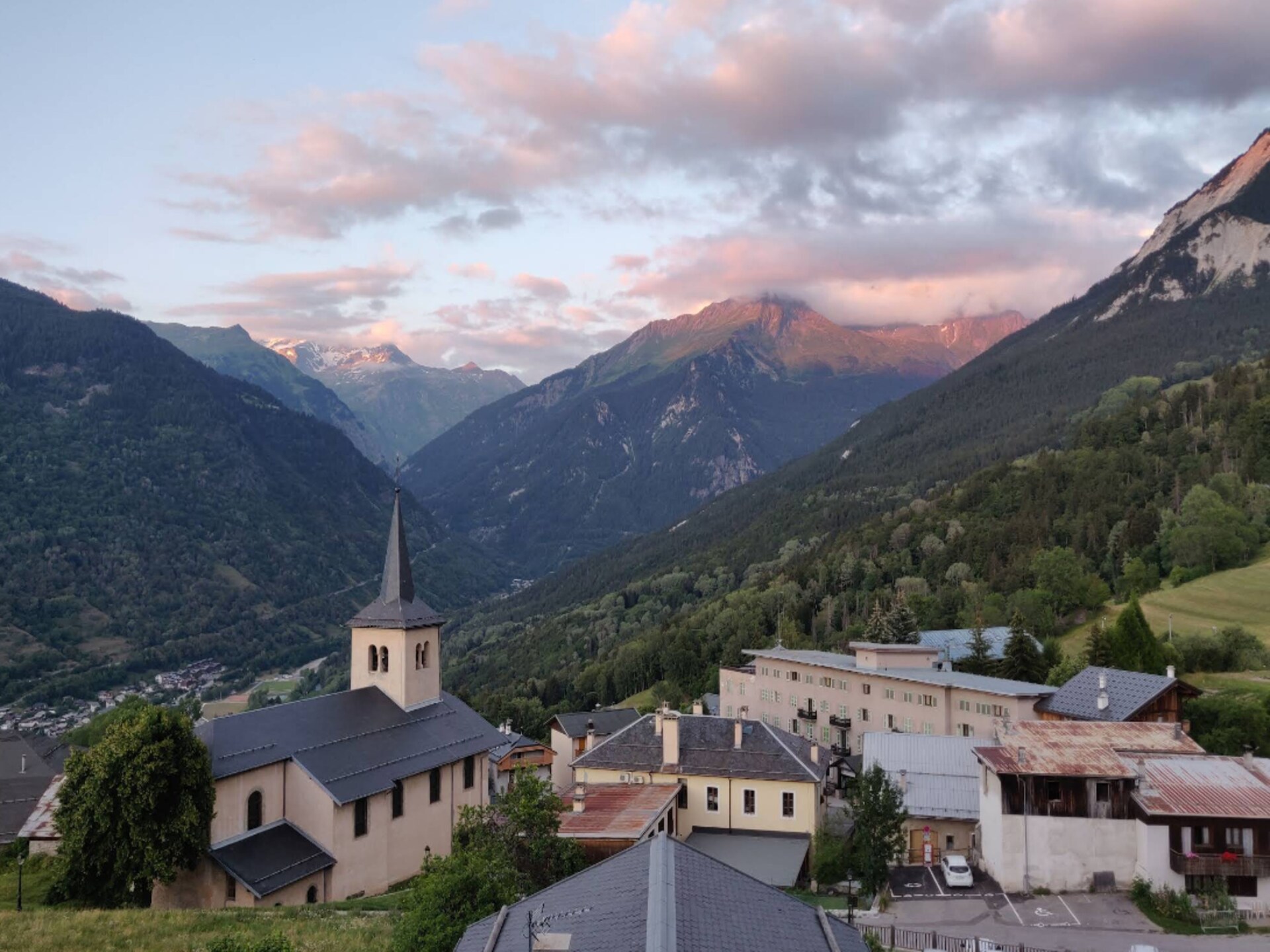 Ruim 5-persoons appartement met bergzicht nabij de gondel in St Bon Tarentaise - foto 32