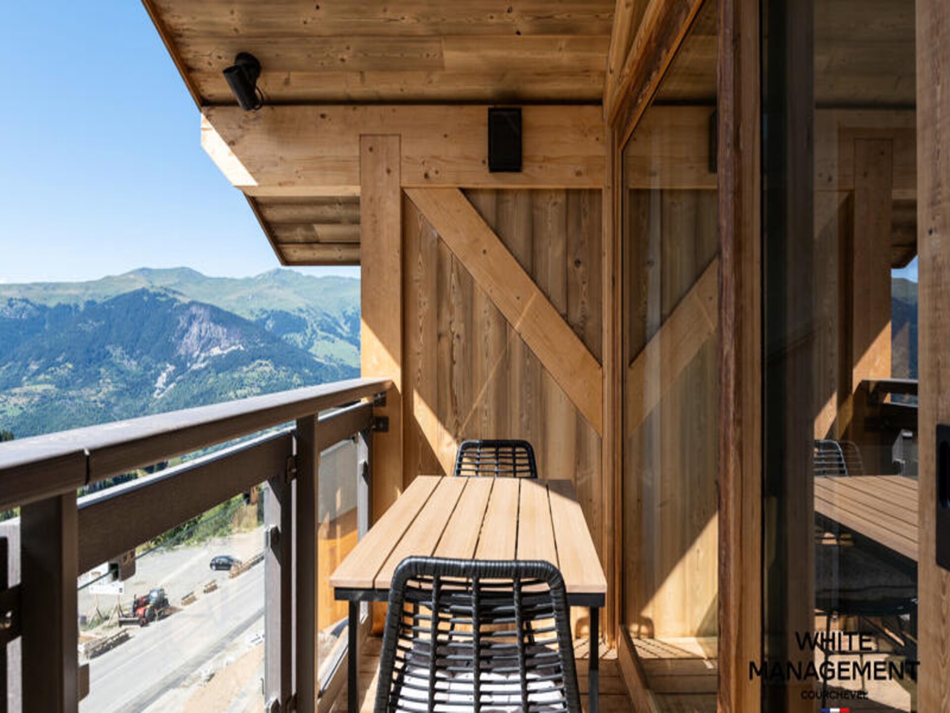 Penthouse voor 8 personen met open haard vlakbij de piste in Courchevel - foto 16