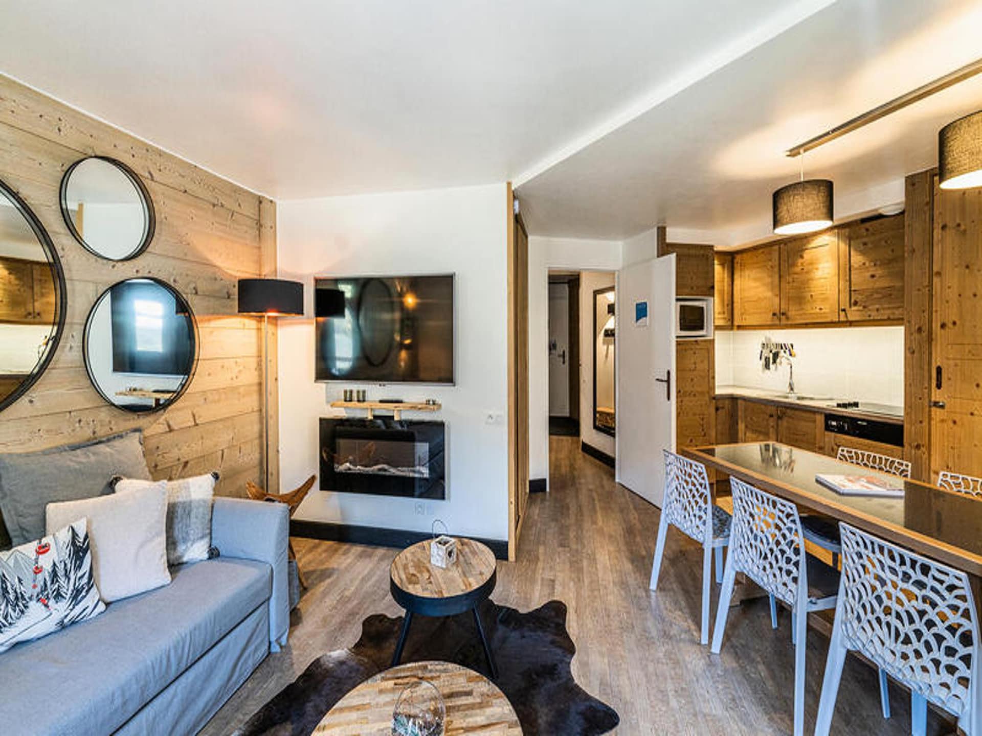 Knus appartement aan de piste in La Tania, 4 personen - foto 3