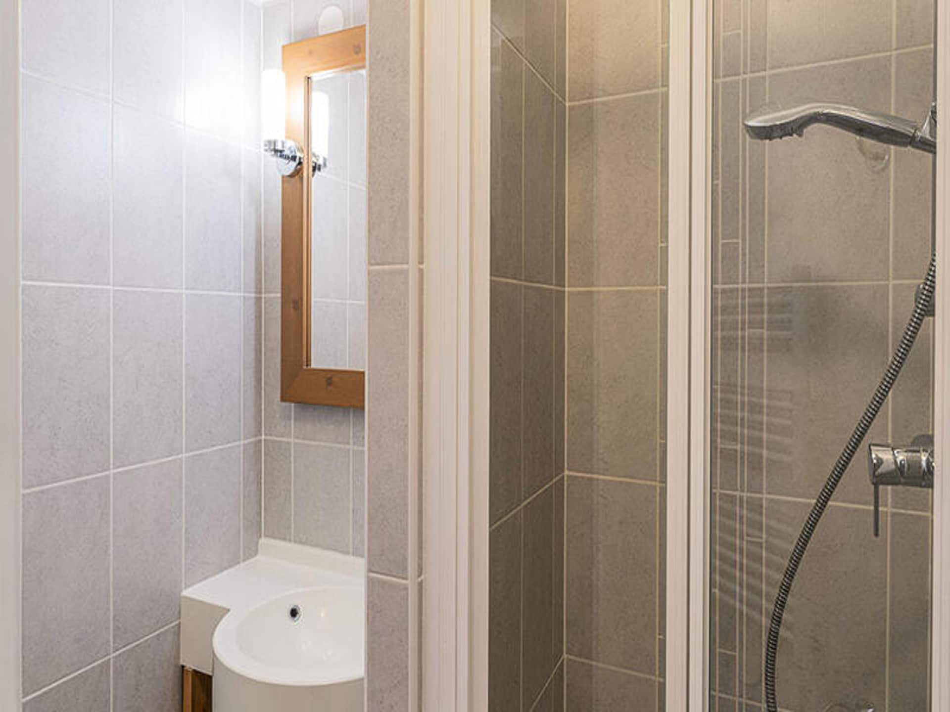 Knus appartement aan de piste in La Tania, 4 personen - foto 19