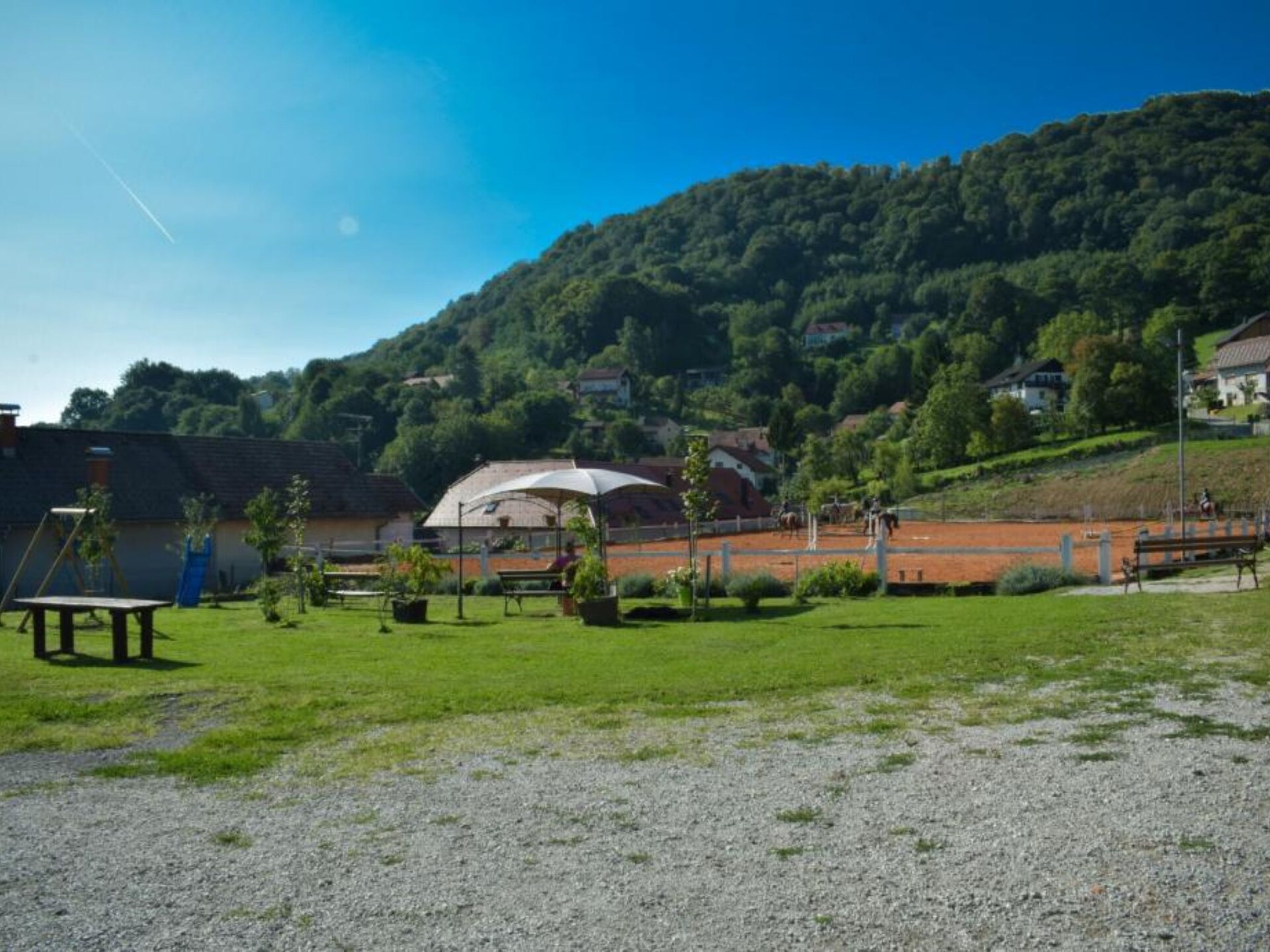 Rustiek appartement in Brežice met rivierzicht en paardrijmogelijkheden - foto 29