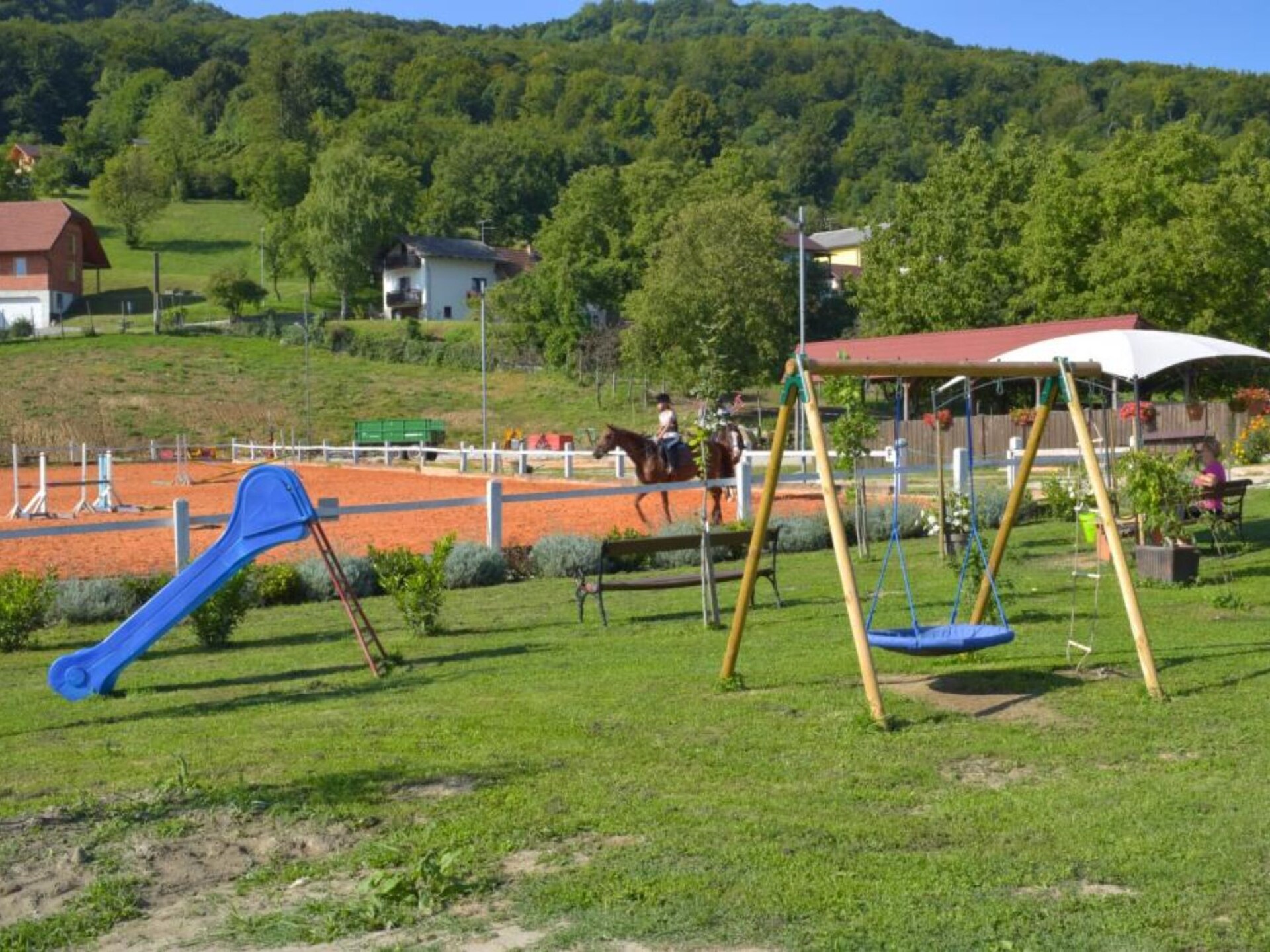 Rustiek appartement in Brežice met rivierzicht en paardrijmogelijkheden - foto 47