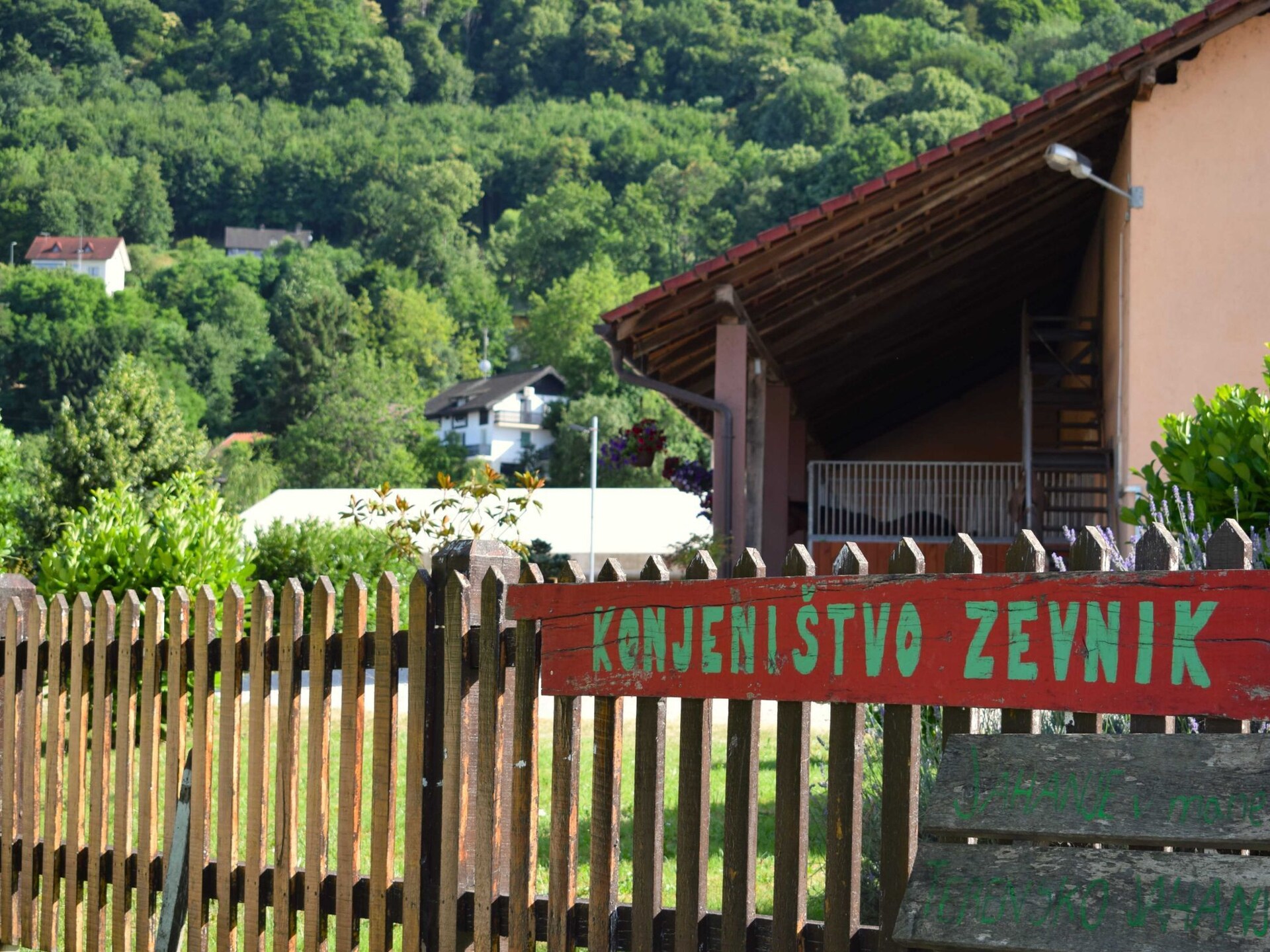 Zevnik Quiet Retreat: Triple Kamer met Privébad en Uitzicht bij Brežice - foto 17