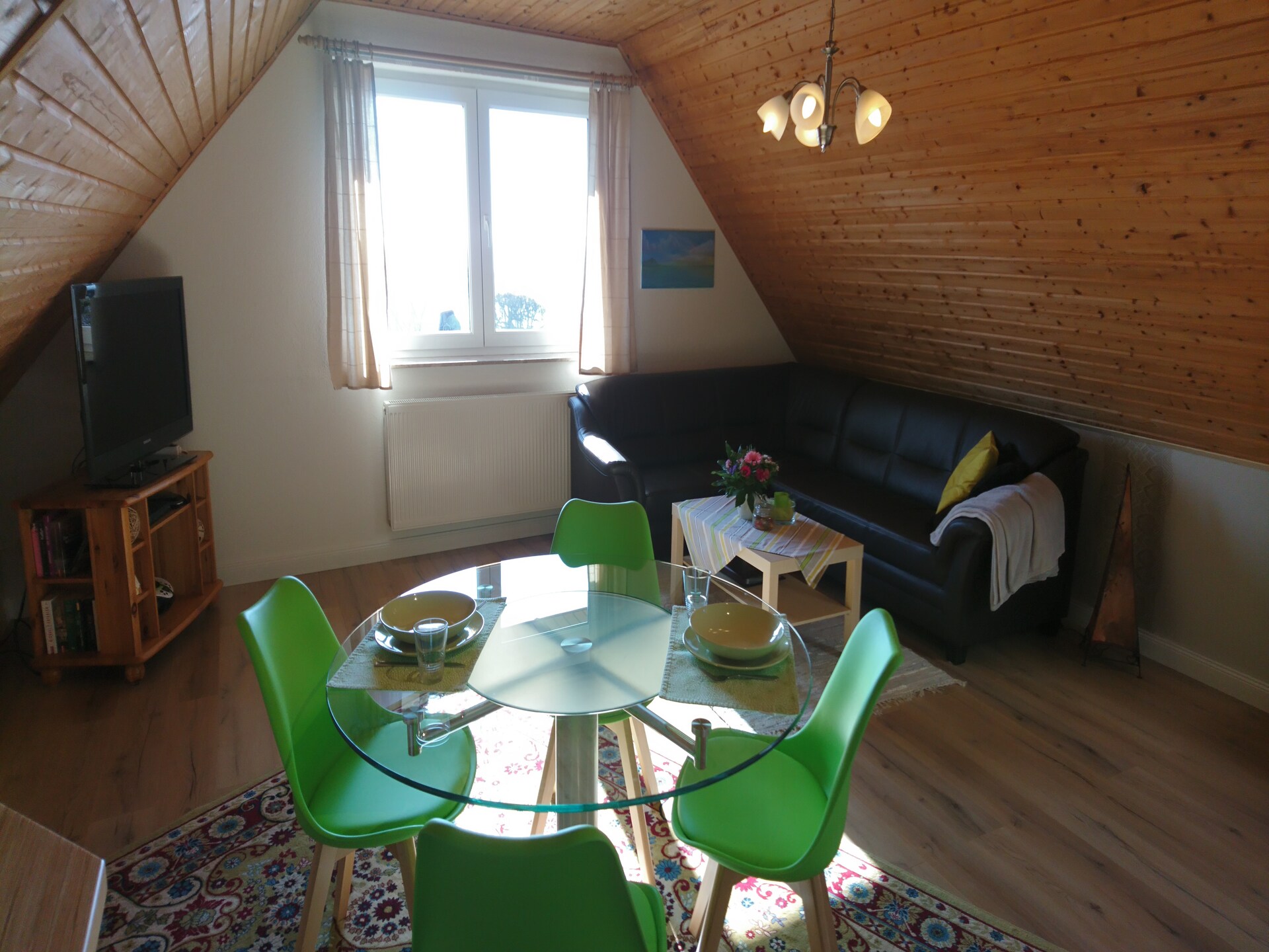 Licht appartement voor 3 aan bosrand bij meer, 25 km van zee - foto 11