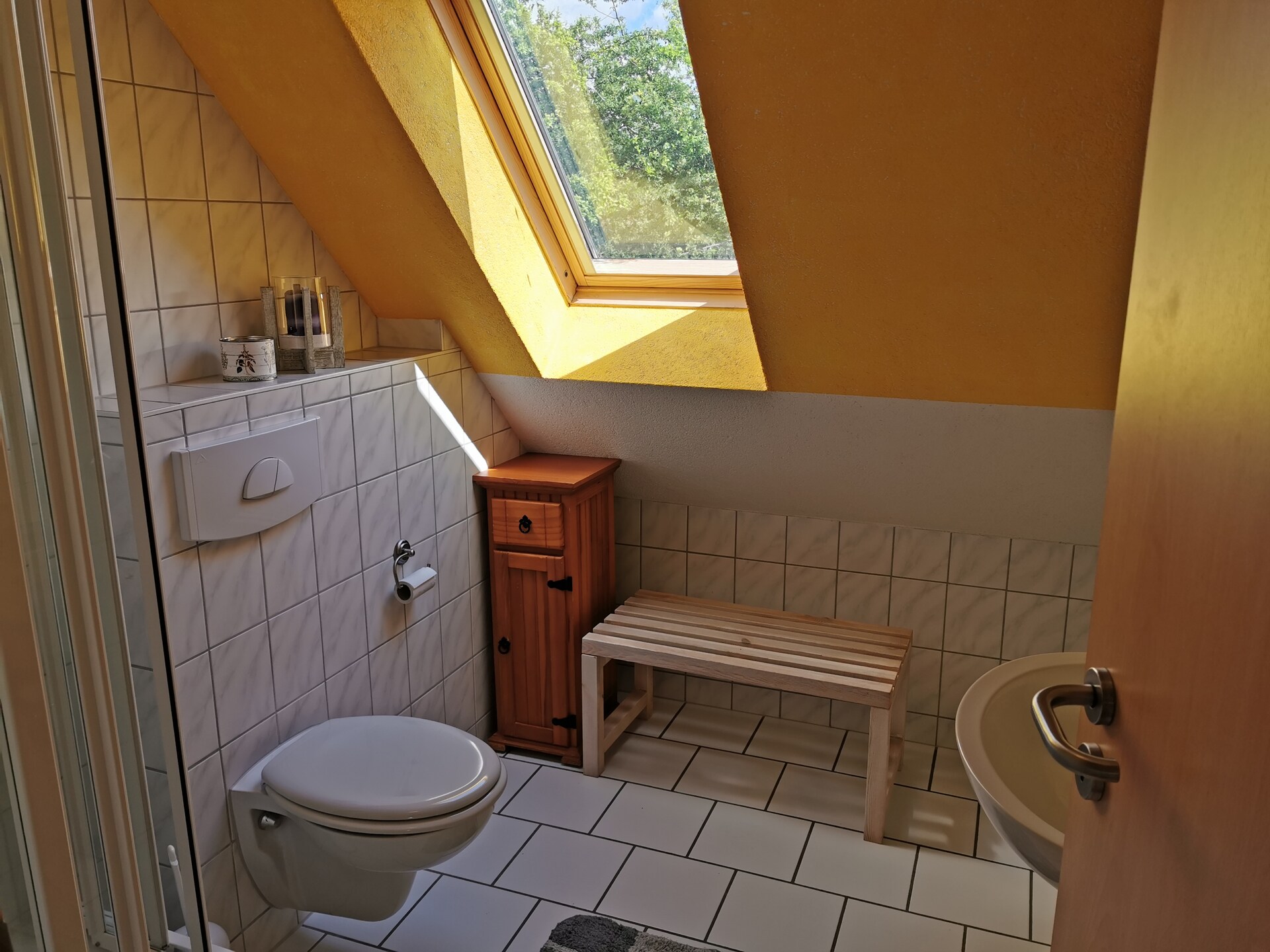 Licht appartement voor 3 aan bosrand bij meer, 25 km van zee - foto 18