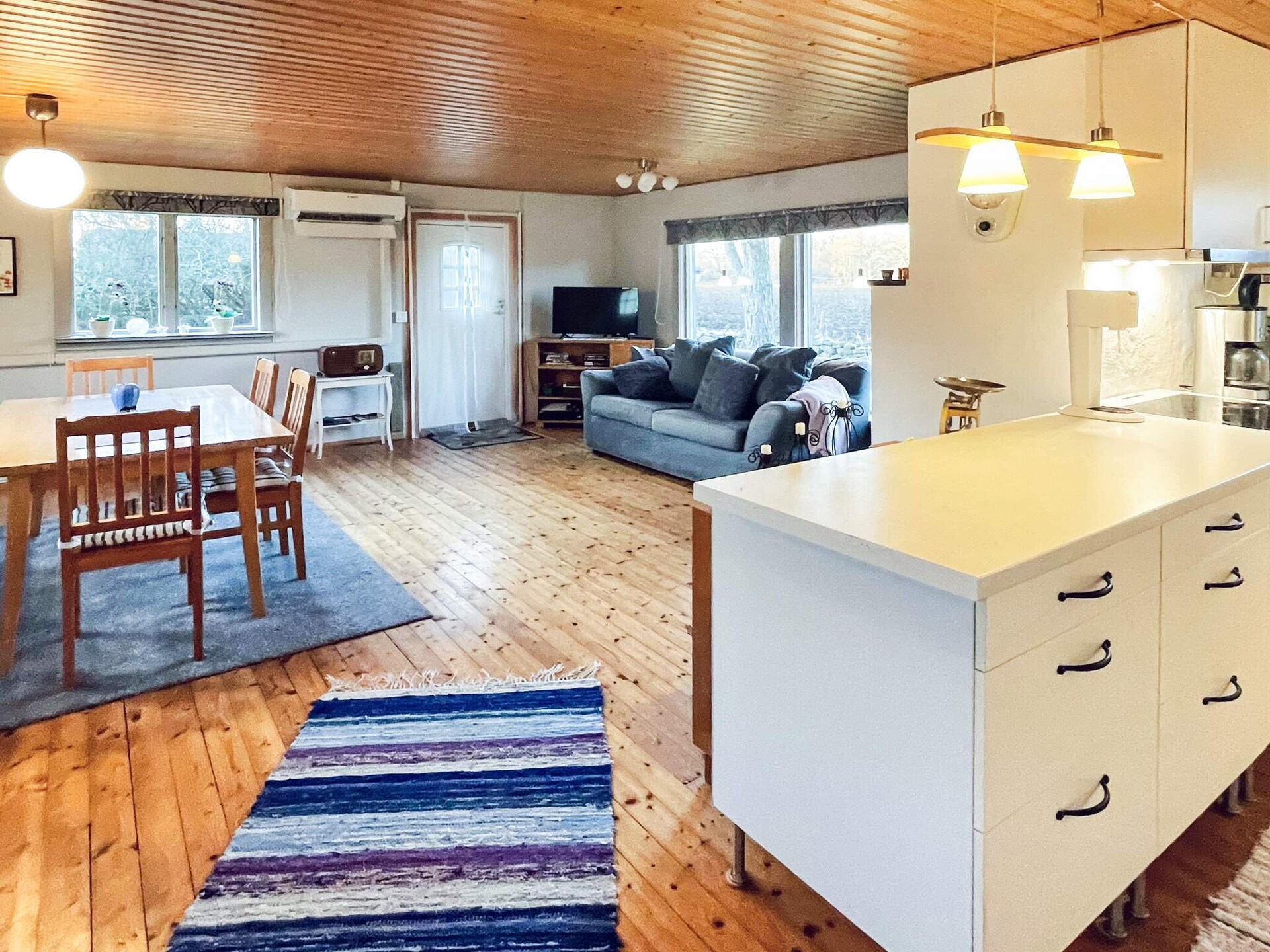 Rustgevend vakantiehuis in het bos van Färjestaden, Öland - foto 19