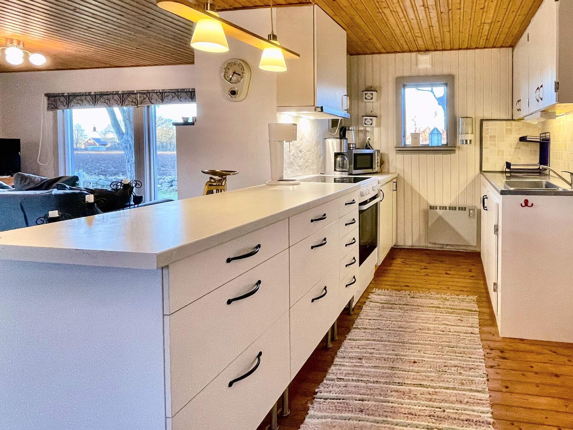 Rustgevend vakantiehuis in het bos van Färjestaden, Öland - foto 16