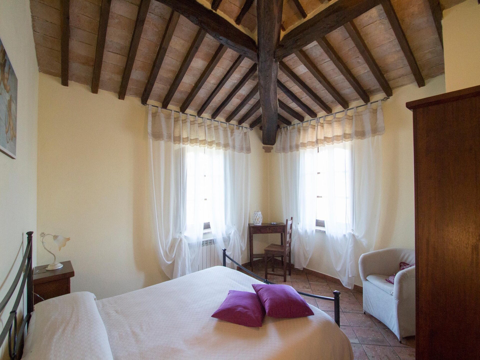 Authentiek Toscaans landhuis met privézwembad en panoramisch uitzicht - foto 27