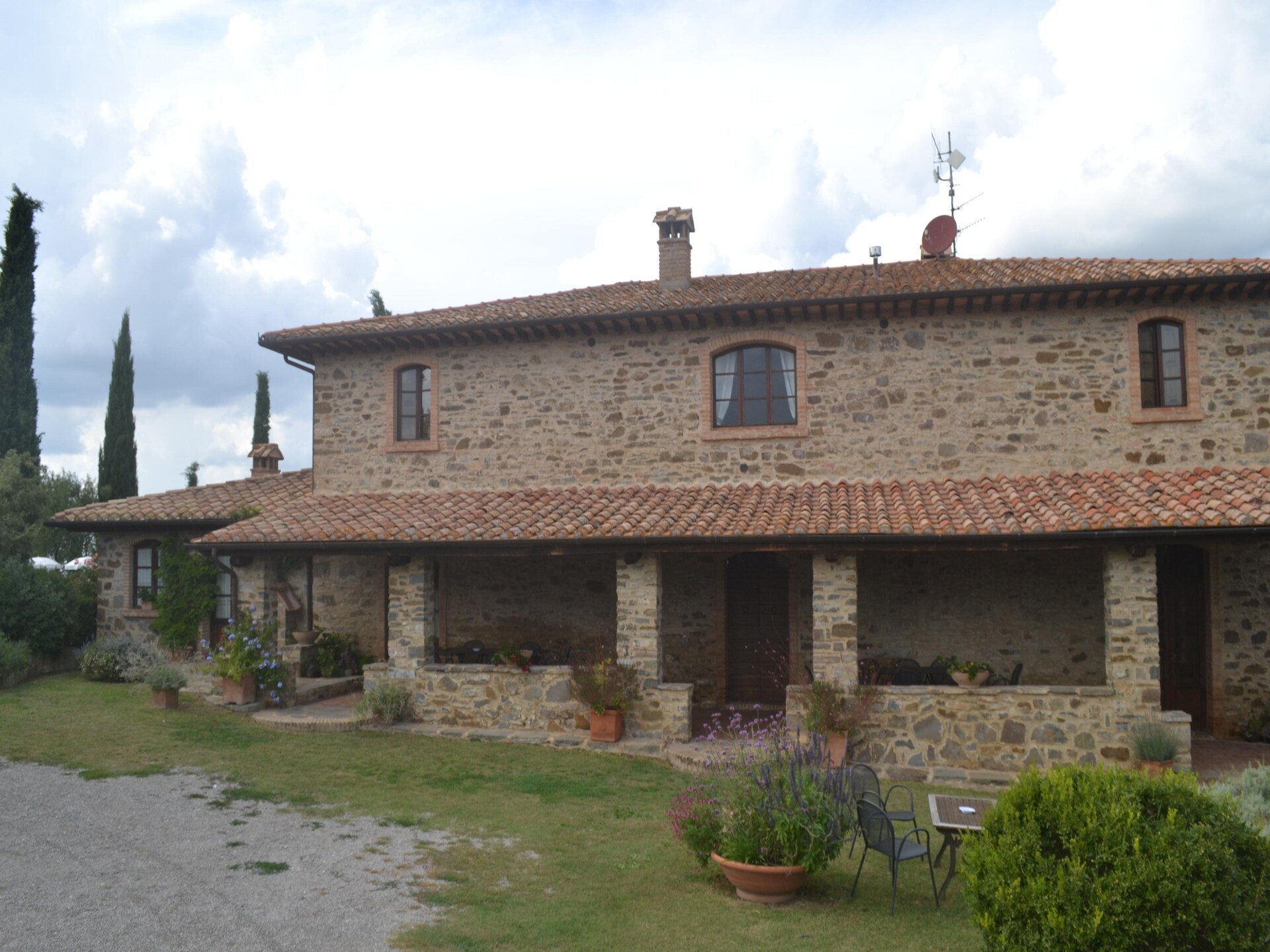 Authentiek Toscaans landhuis met privézwembad en panoramisch uitzicht - foto 15