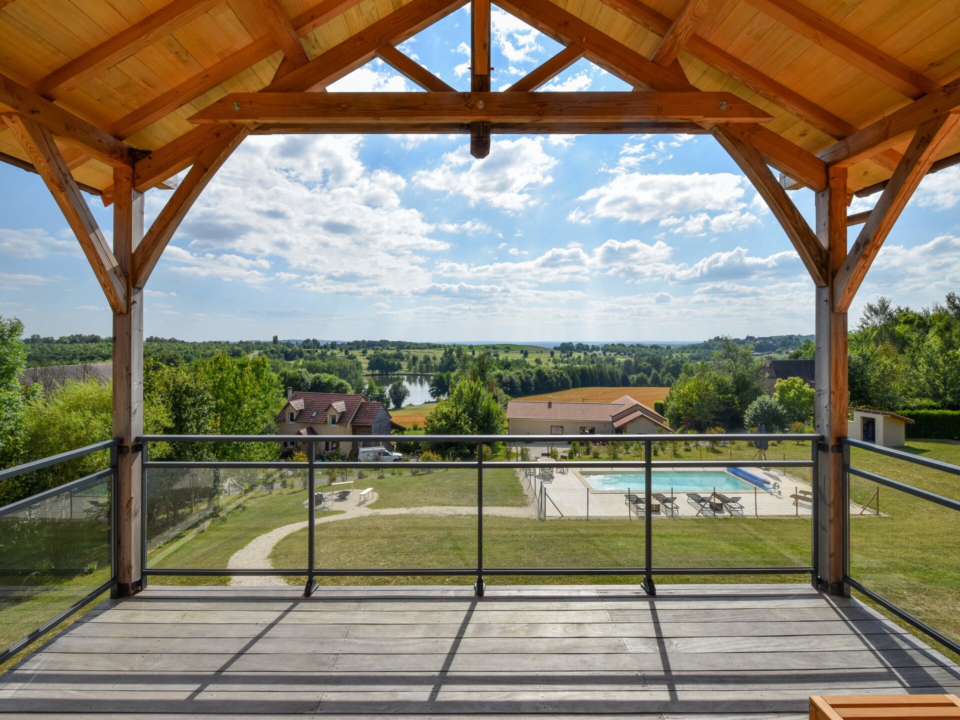 8-persoons landhuis met privézwembad in St. Medard D'excideuil - foto 2