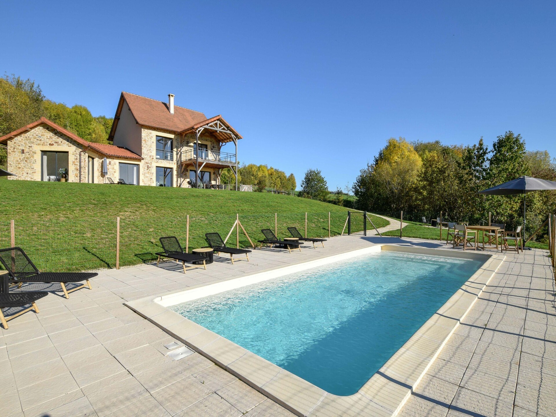 8-persoons landhuis met privézwembad in St. Medard D'excideuil - foto 30