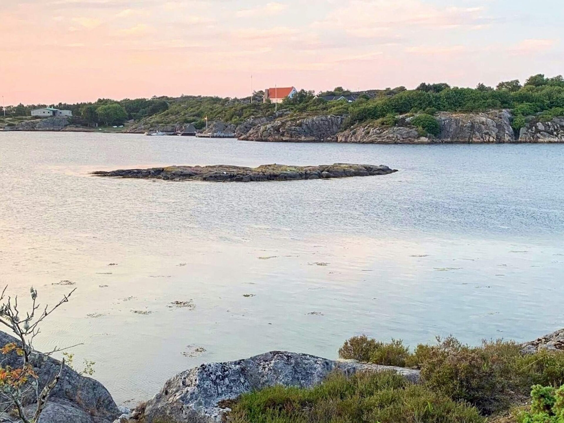 Vrijstaand vakantiehuis op 50m van zee met weids uitzicht op Koön, Marstrand - foto 15
