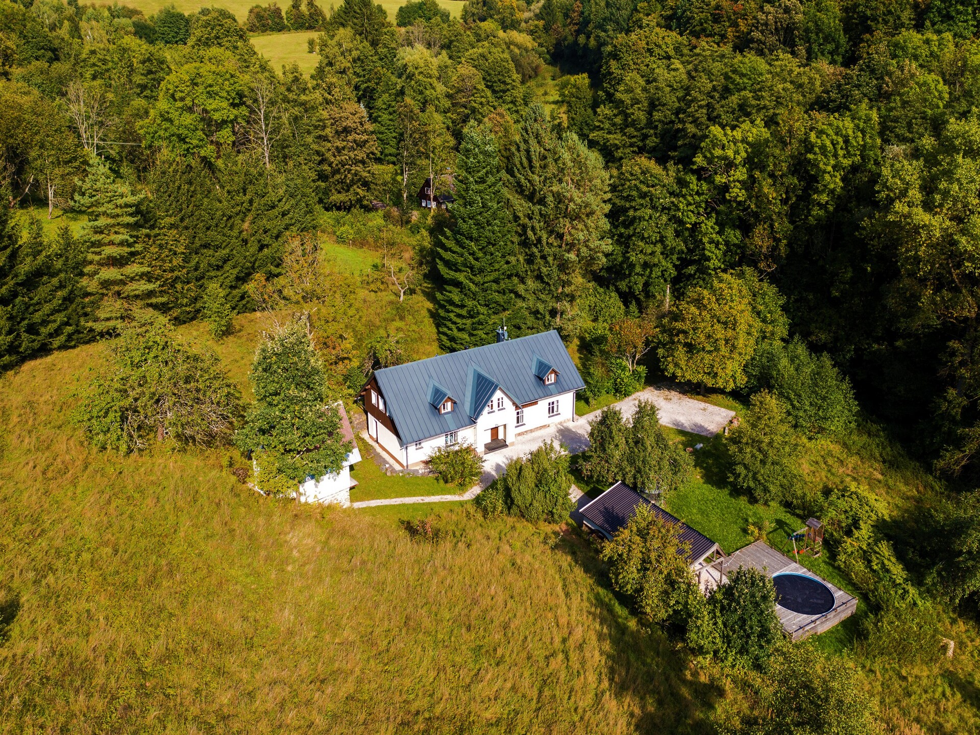 Moderne 11-persoons villa met privézwembad aan de golfbaan in Mladé Buky - foto 39