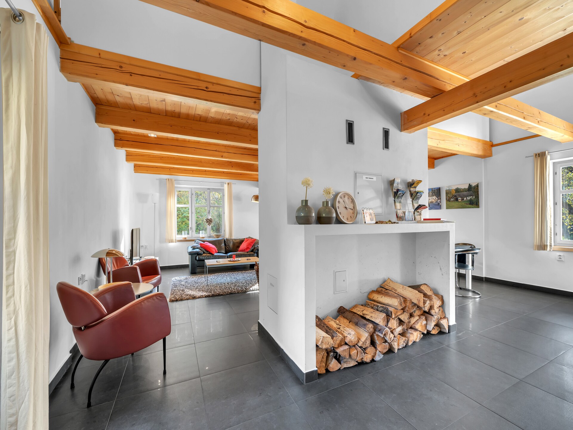 Moderne 11-persoons villa met privézwembad aan de golfbaan in Mladé Buky - foto 12