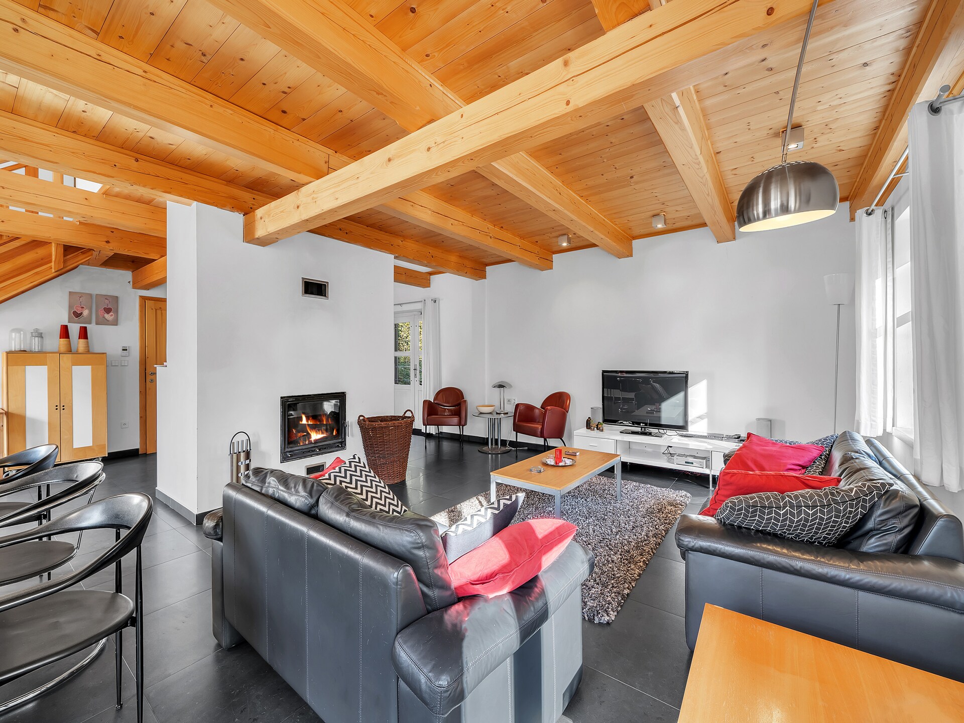 Moderne 11-persoons villa met privézwembad aan de golfbaan in Mladé Buky - foto 2