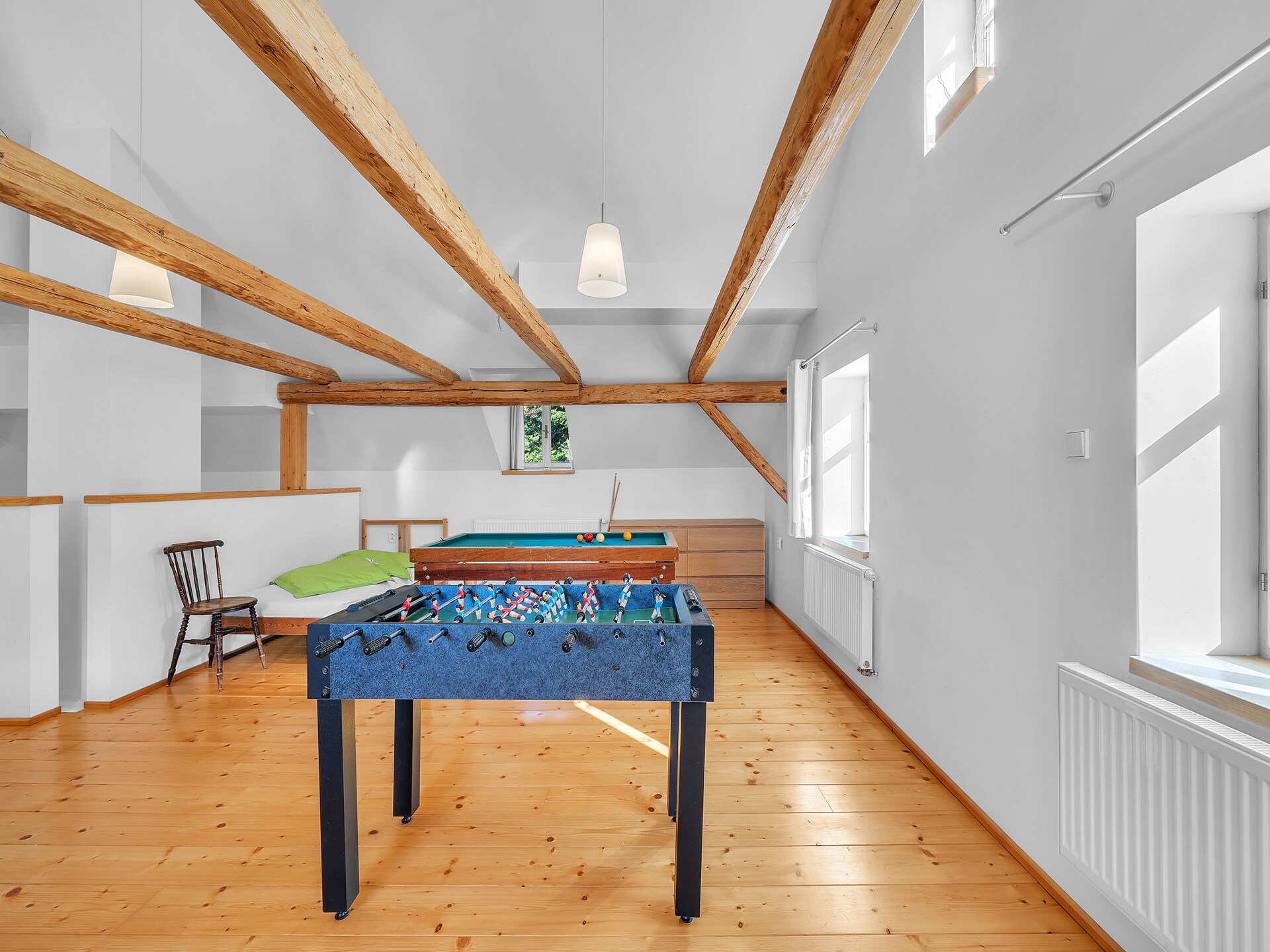 Moderne 11-persoons villa met privézwembad aan de golfbaan in Mladé Buky - foto 38