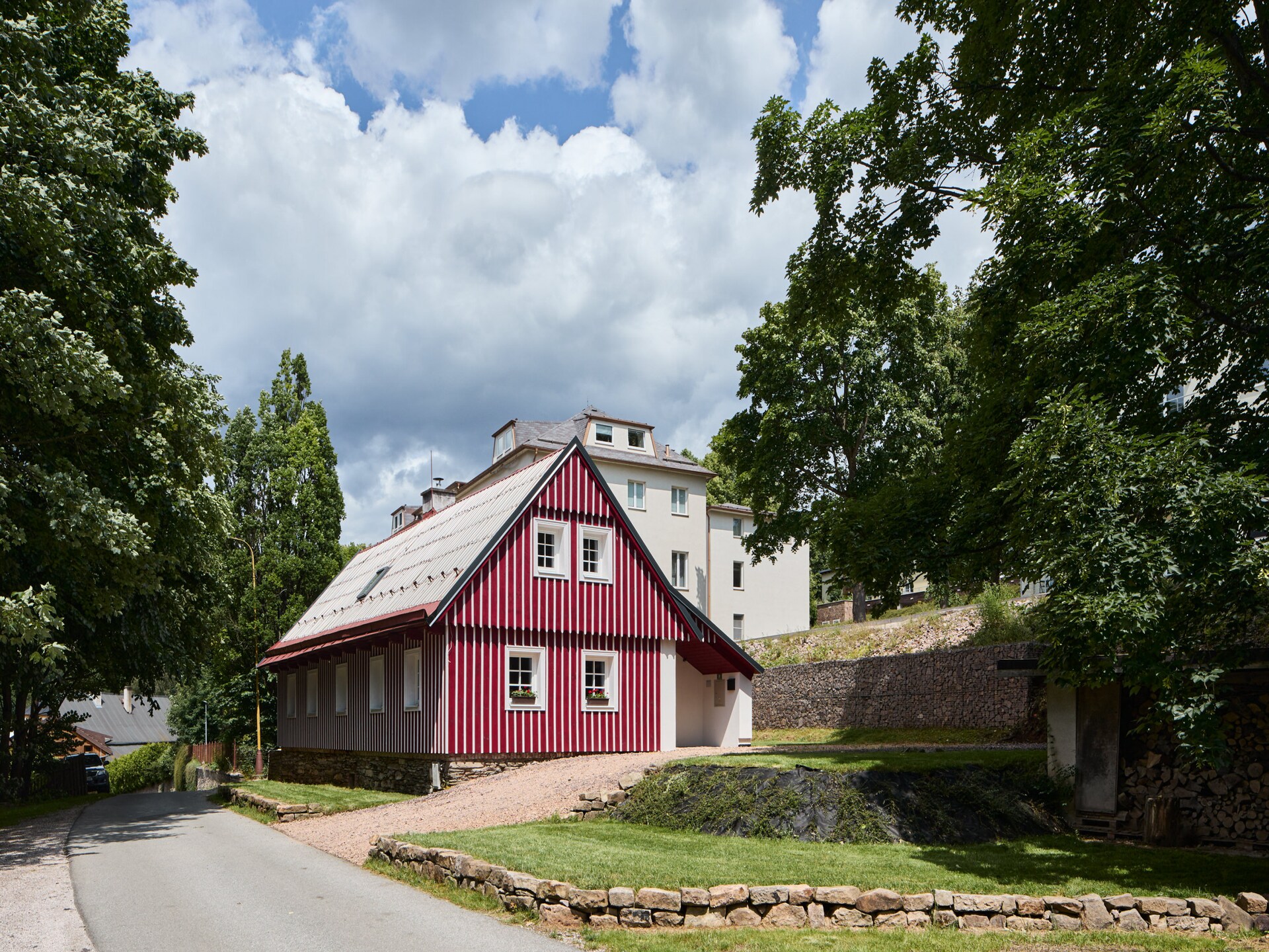 Authentieke rode villa aan de golfbaan in Horní Maršov voor 12 personen - foto 8