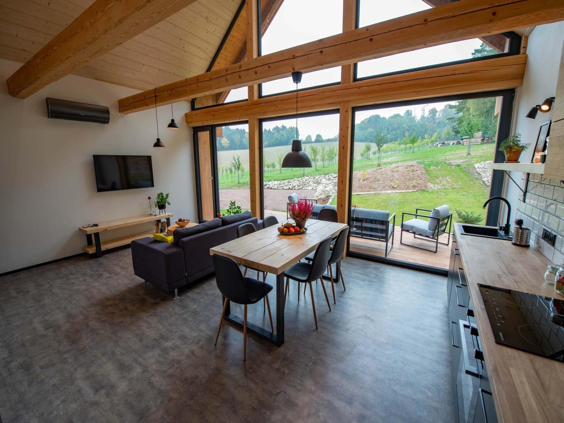 Vrijstaand vakantiehuis bij meer en kasteel Pernštejn - foto 9