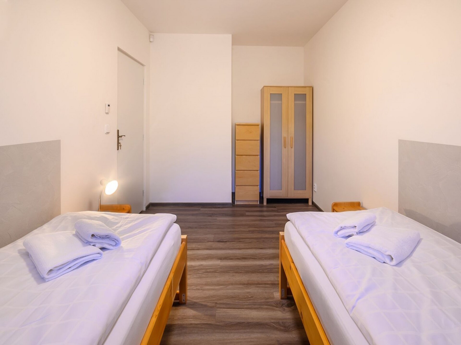 Ruime groepsaccommodatie met sauna aan de golfbaan in Bernartice - foto 29
