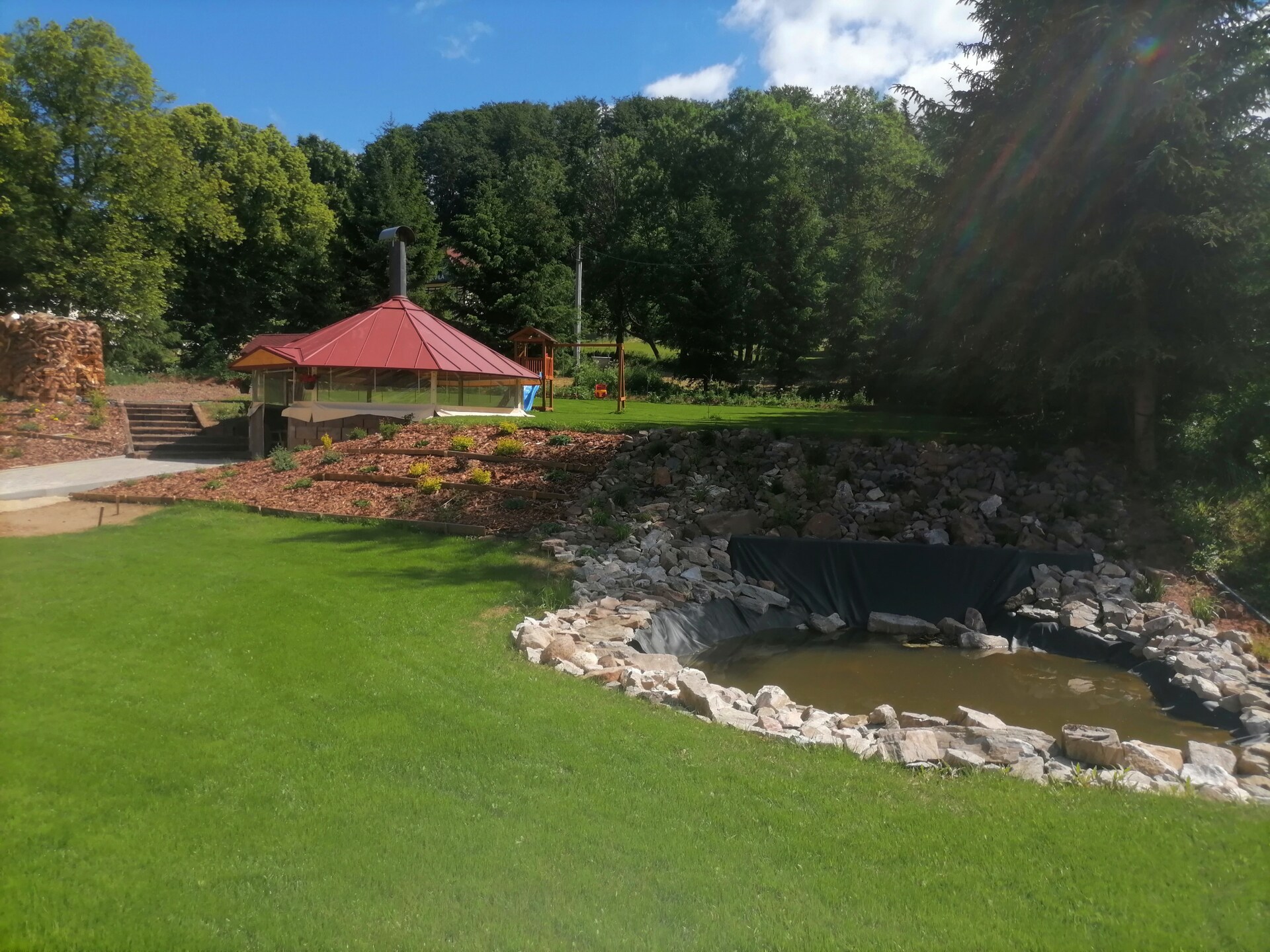 Ruime groepsaccommodatie met sauna aan de golfbaan in Bernartice - foto 42