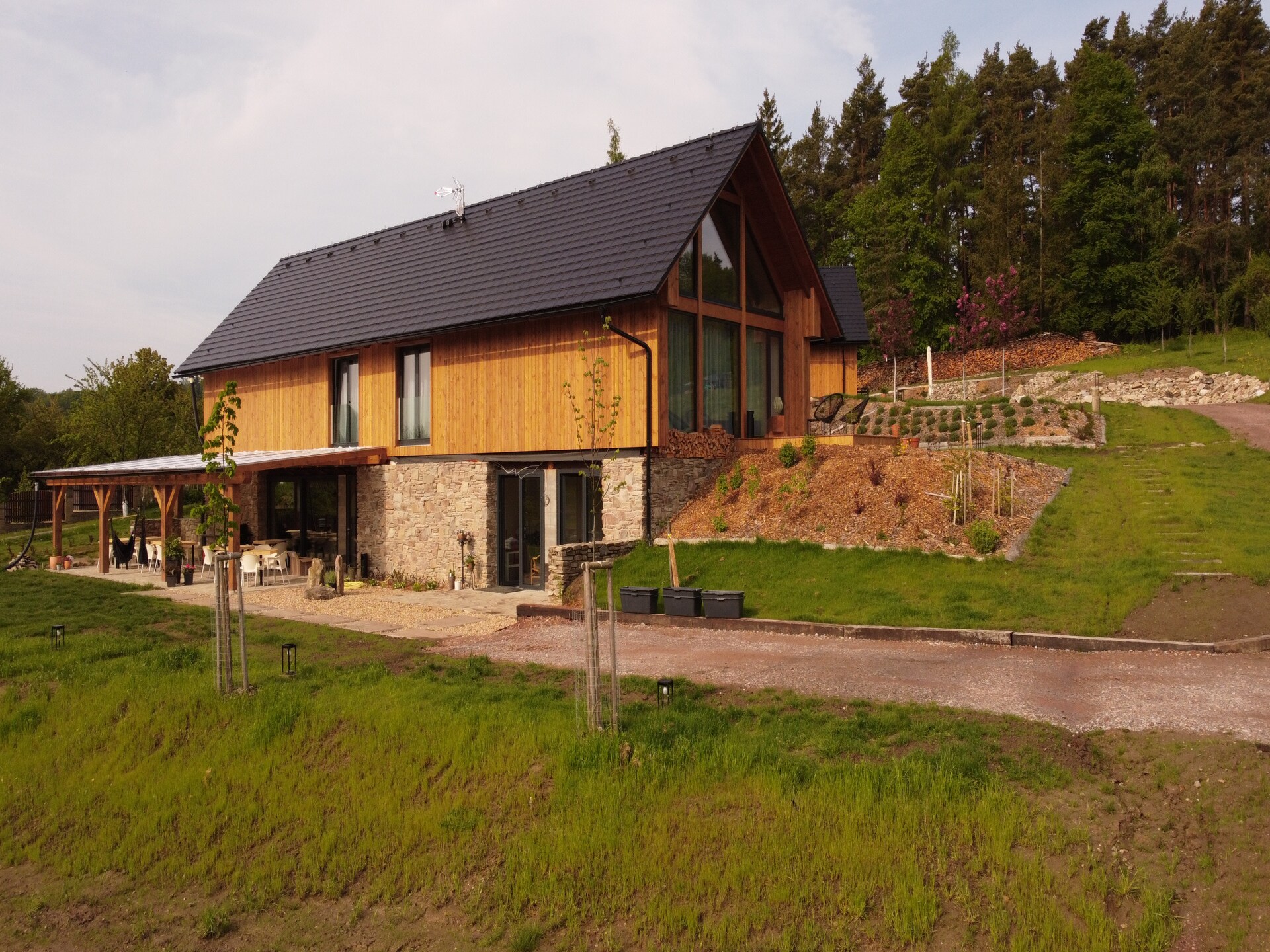 Modern vakantiehuis in boomgaard bij meer, 6 personen - foto 16