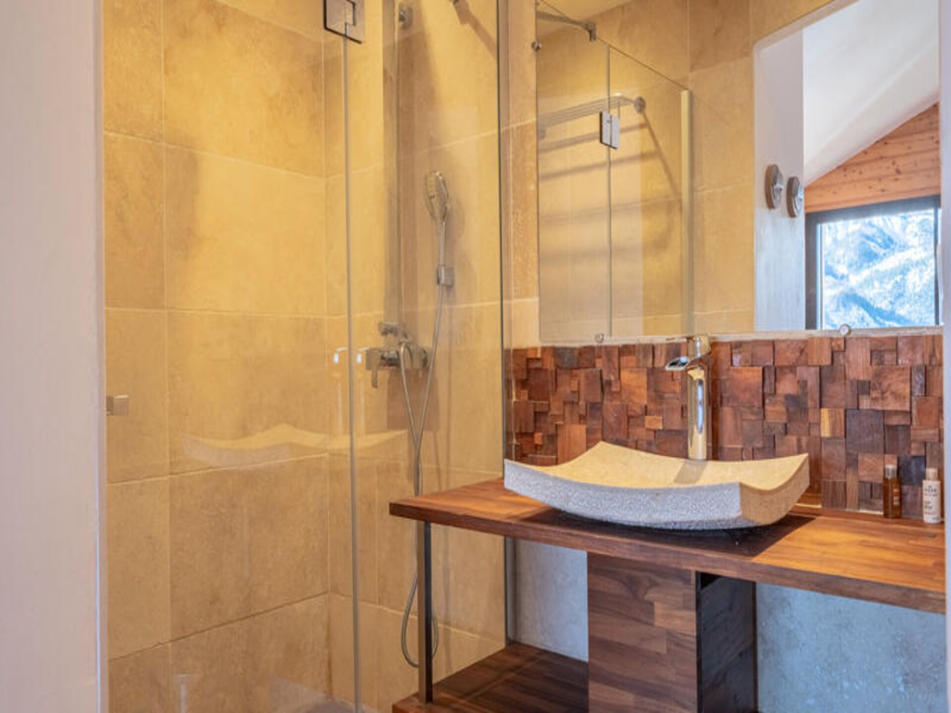 Ruim chalet voor 16 personen met jacuzzi, vlakbij de gondel in Pra Loup - foto 3