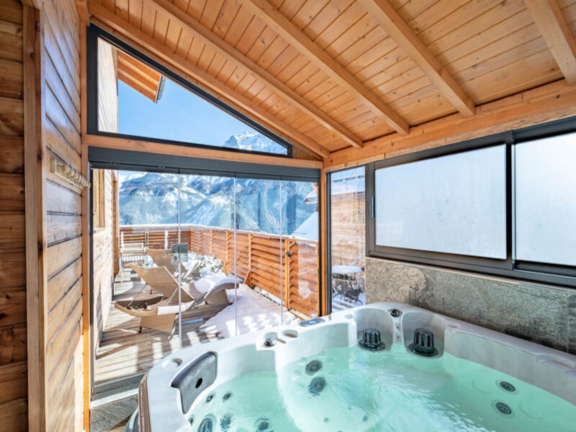 Ruim chalet voor 16 personen met jacuzzi, vlakbij de gondel in Pra Loup - foto 5