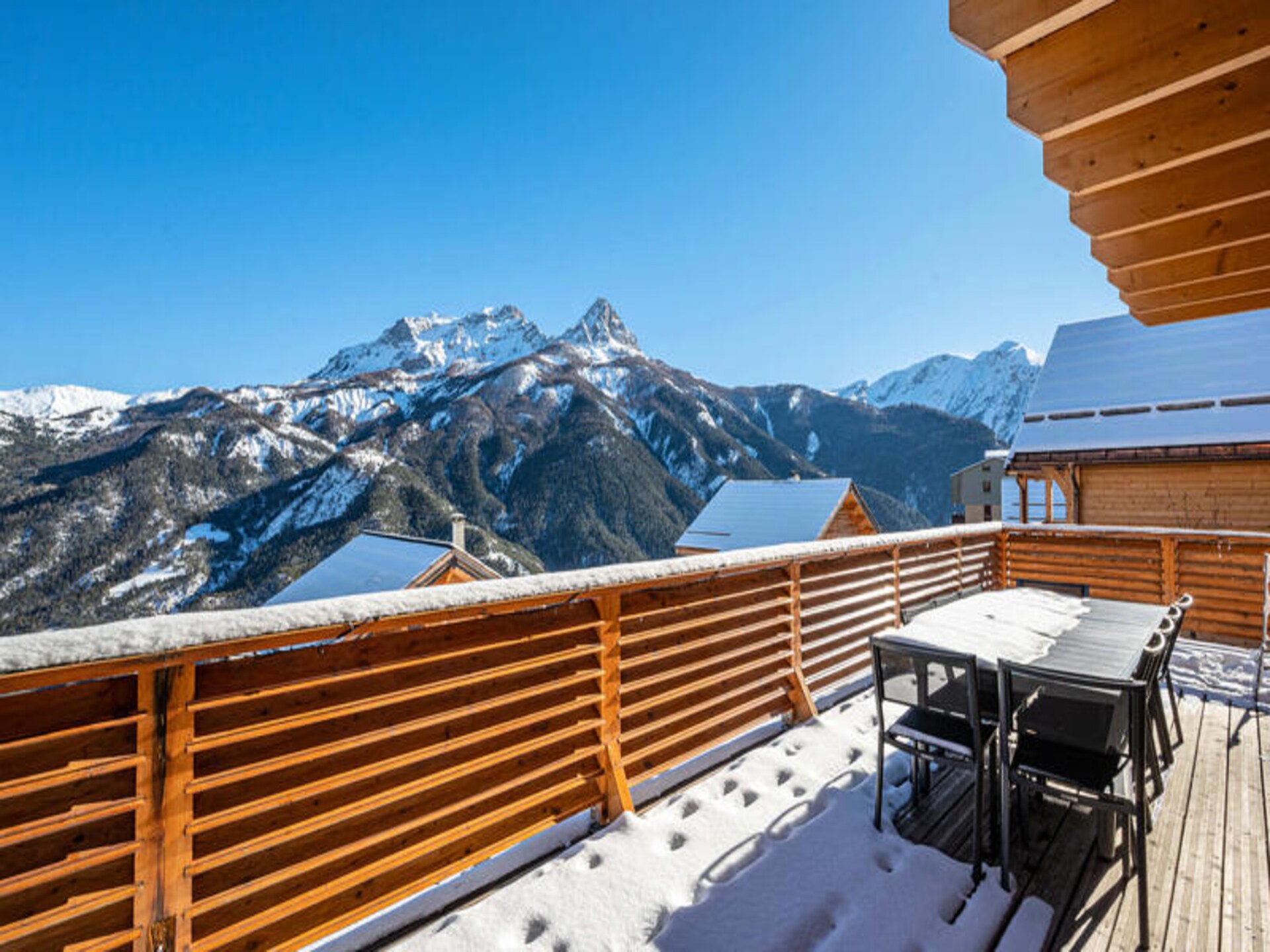 Ruim chalet voor 16 personen met jacuzzi, vlakbij de gondel in Pra Loup - foto 6