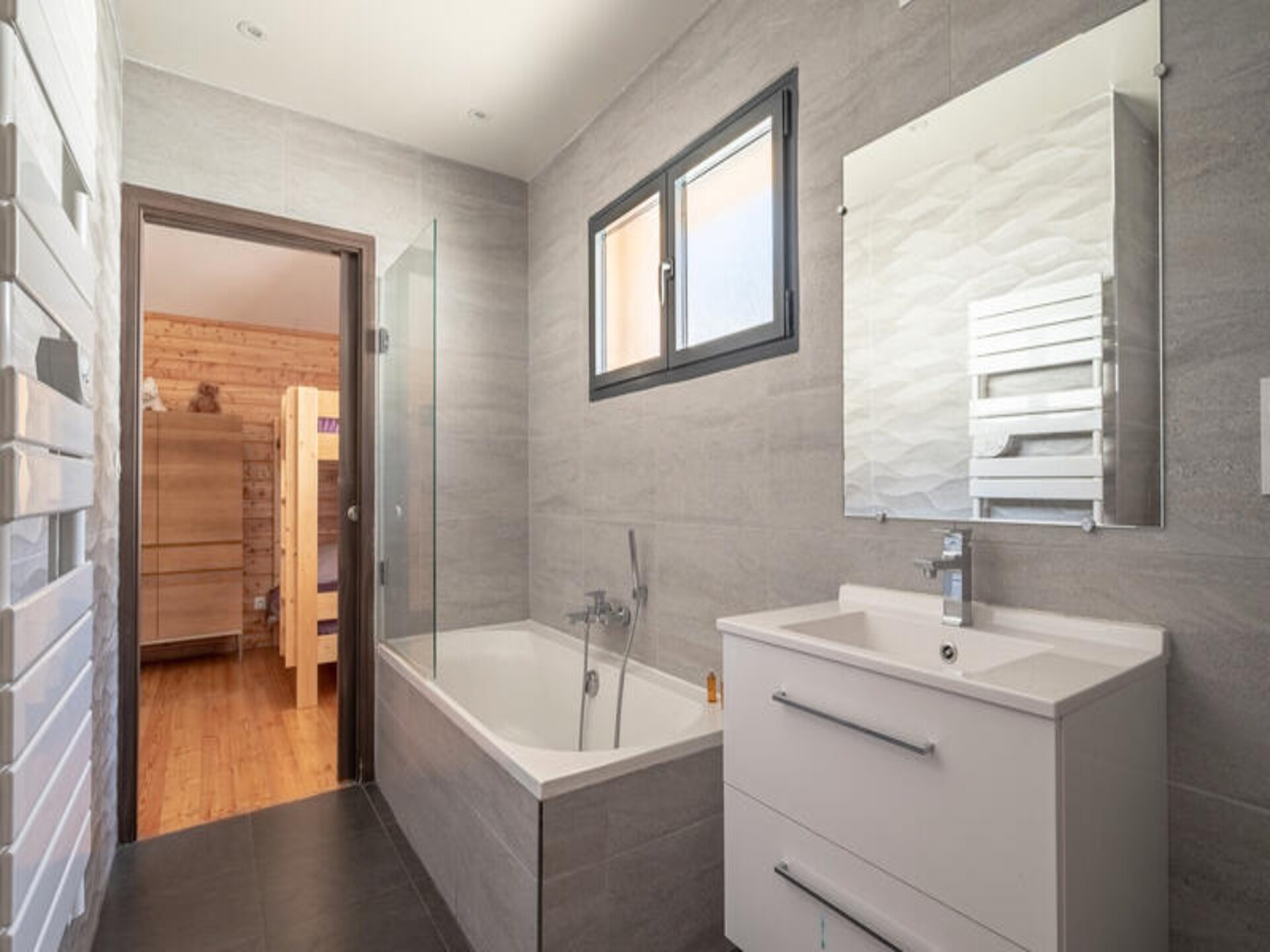 Ruim chalet voor 16 personen met jacuzzi, vlakbij de gondel in Pra Loup - foto 10