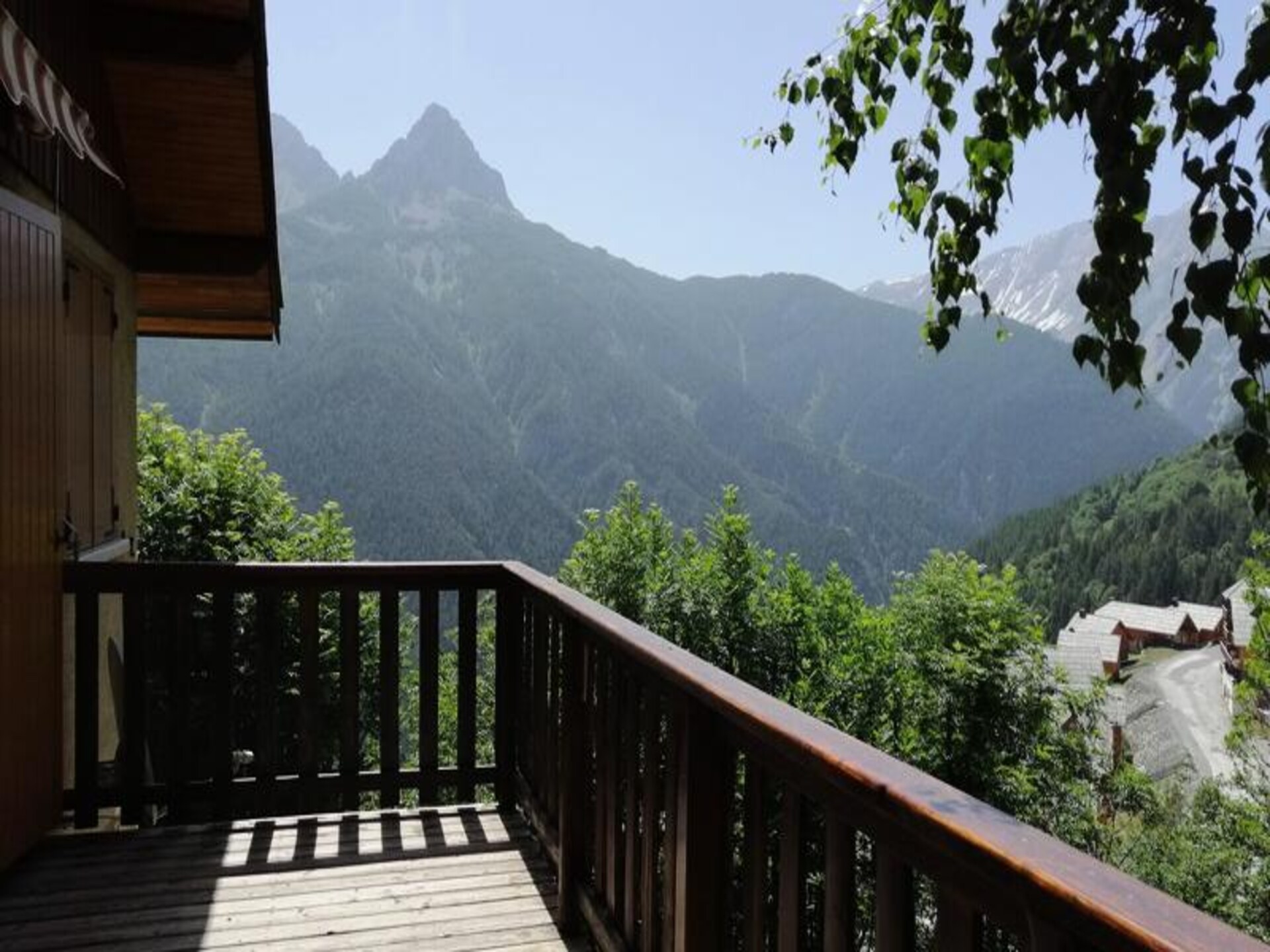 Ruim chalet voor 8 bij de piste in Uvernet-Fours, met bergzicht - foto 9