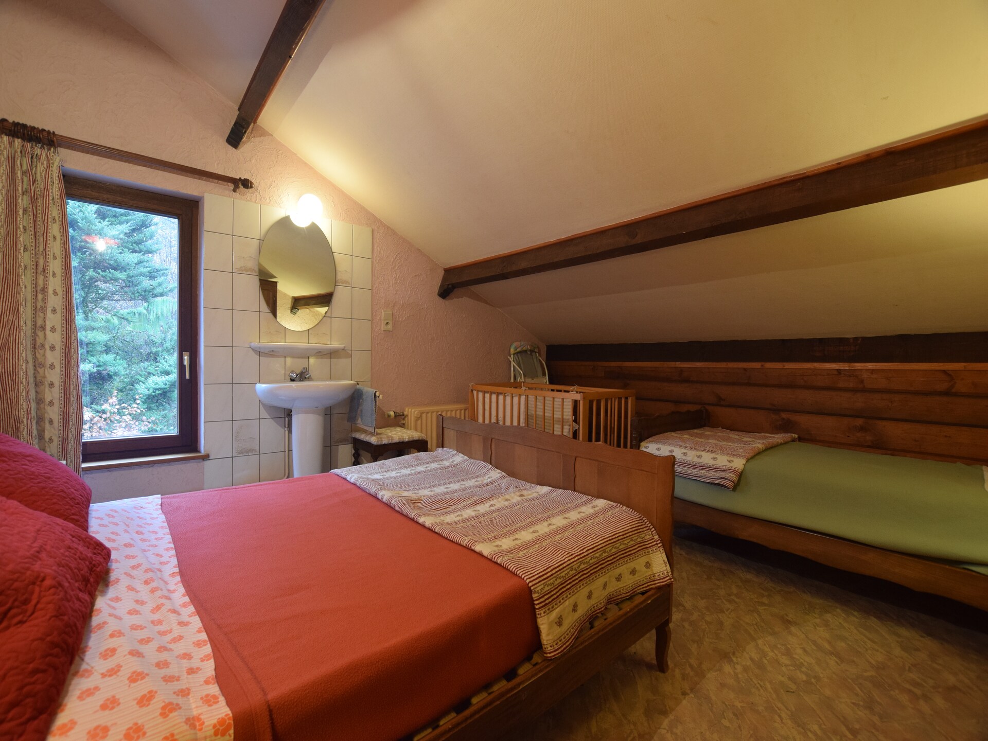 Op 1 km van het meer: 10-persoons vakantiehuis in Bouillon-Noirefontaine - foto 19