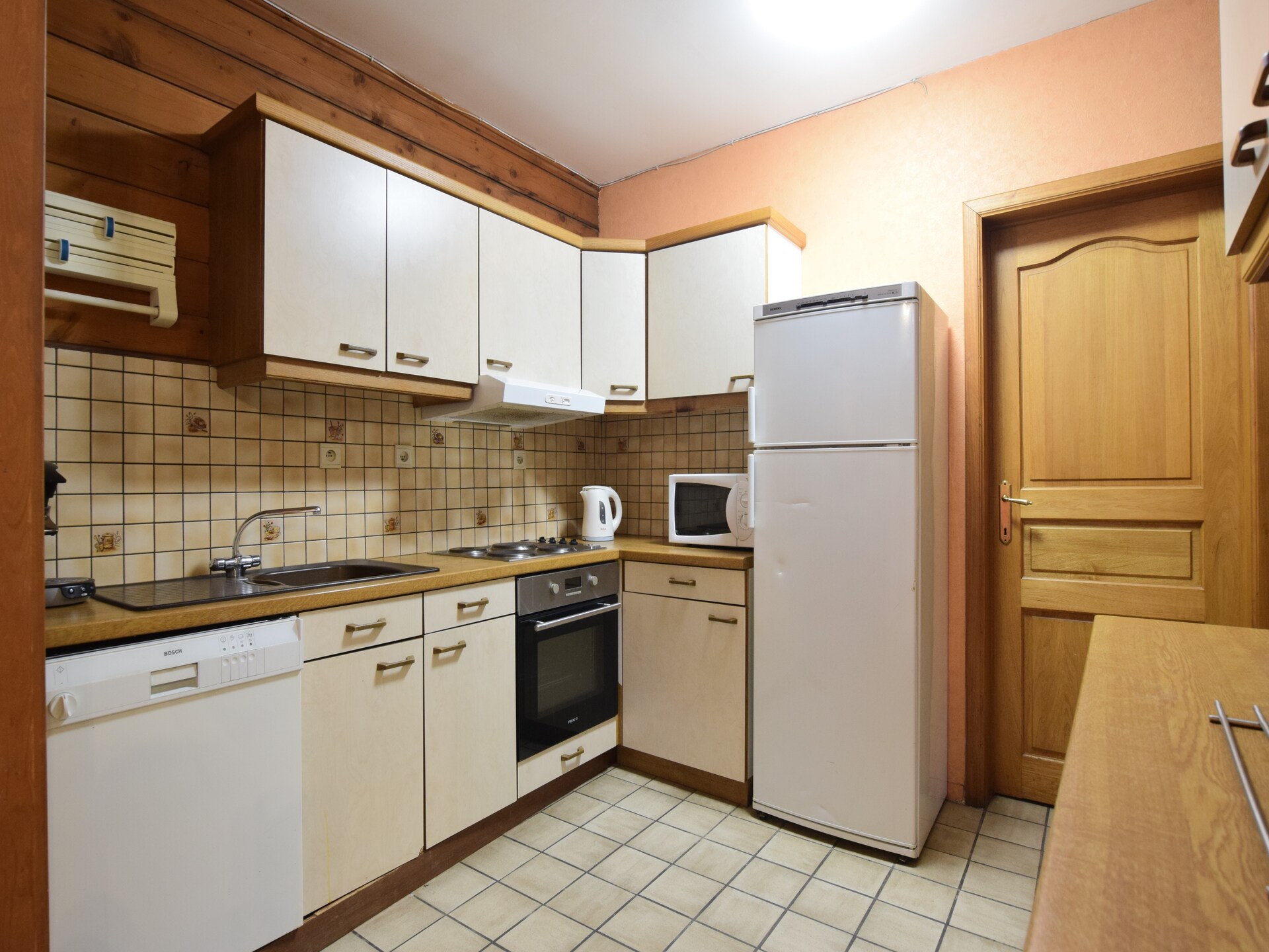 Op 1 km van het meer: 10-persoons vakantiehuis in Bouillon-Noirefontaine - foto 4