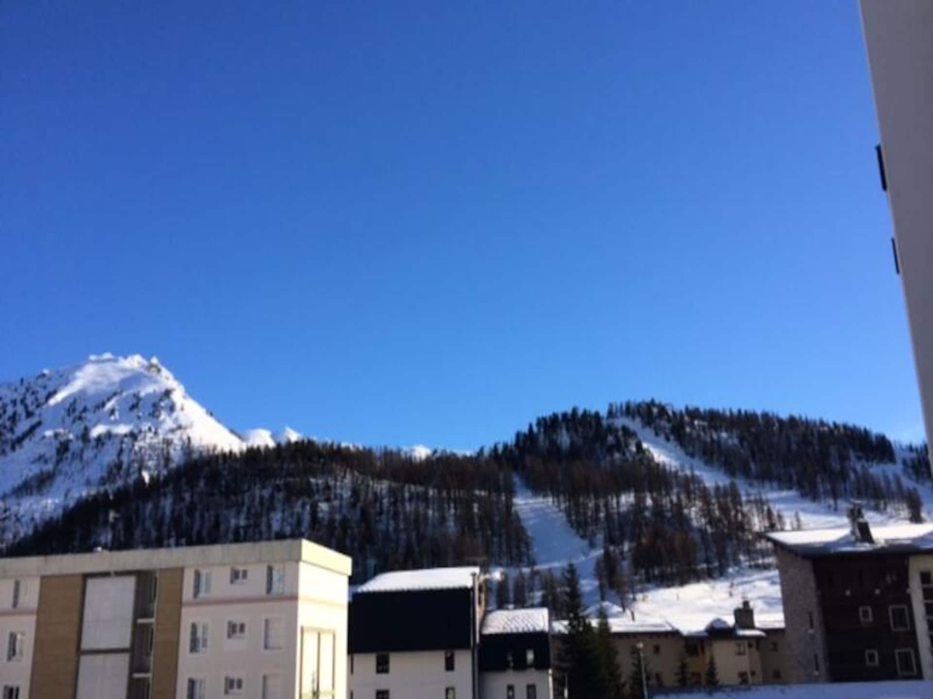 Rustiek appartement voor 8 personen op 100 meter van de piste in Montgenèvre - foto 7