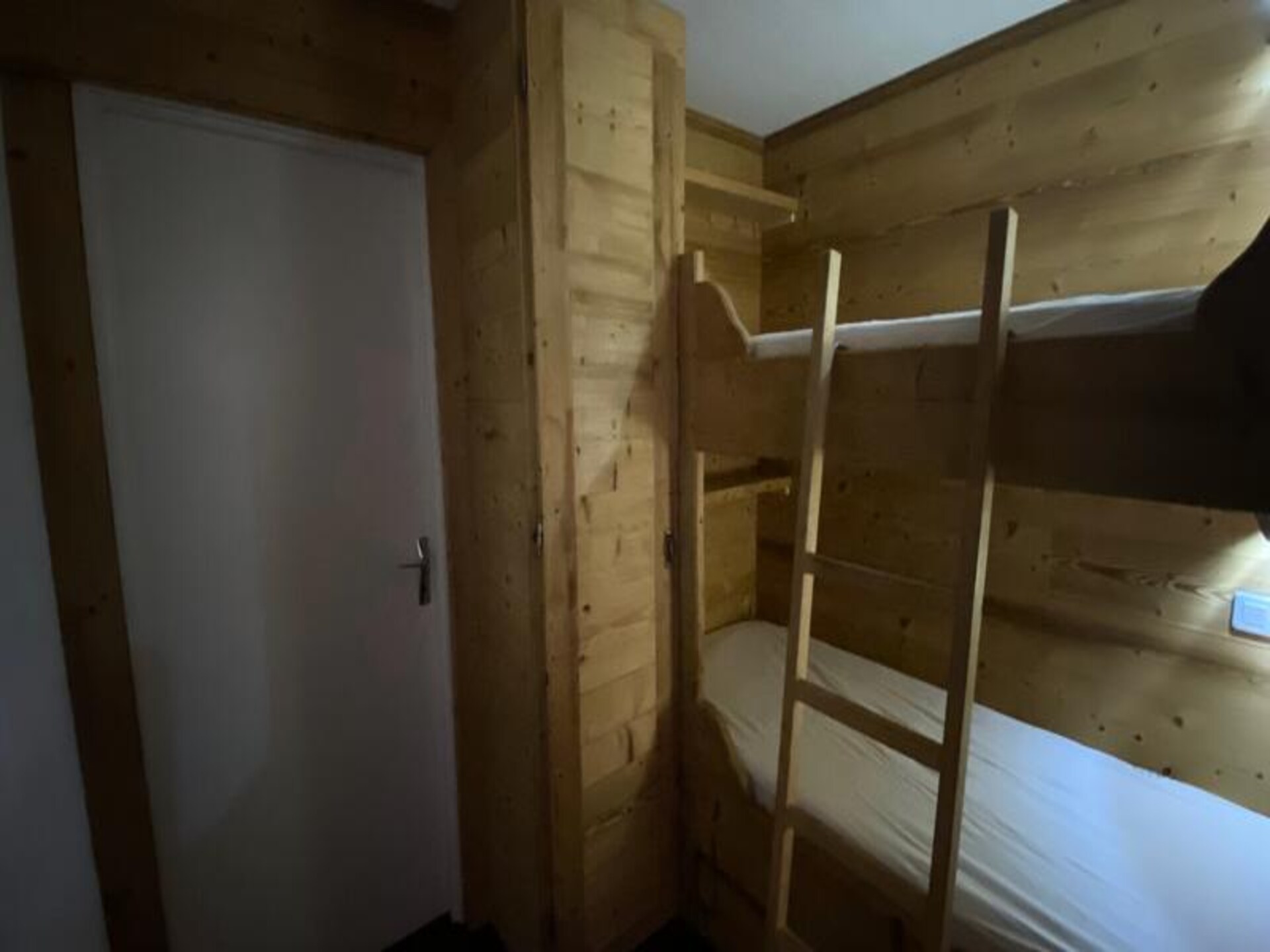 Sfeervol ski-appartement op 100 meter van de piste in Montgenèvre - foto 12