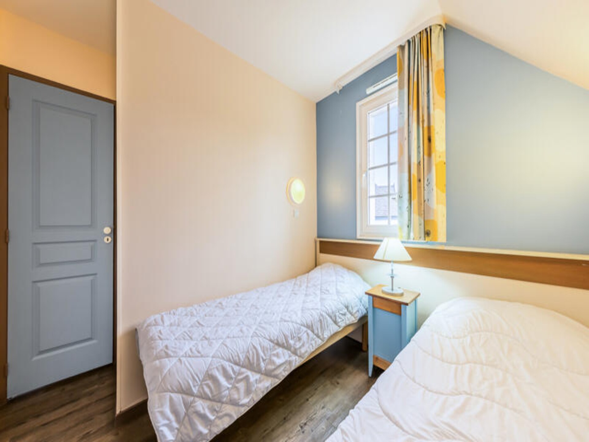 Ruim appartement voor 8 bij strand Fort-Mahon-Plage, tuin - foto 16