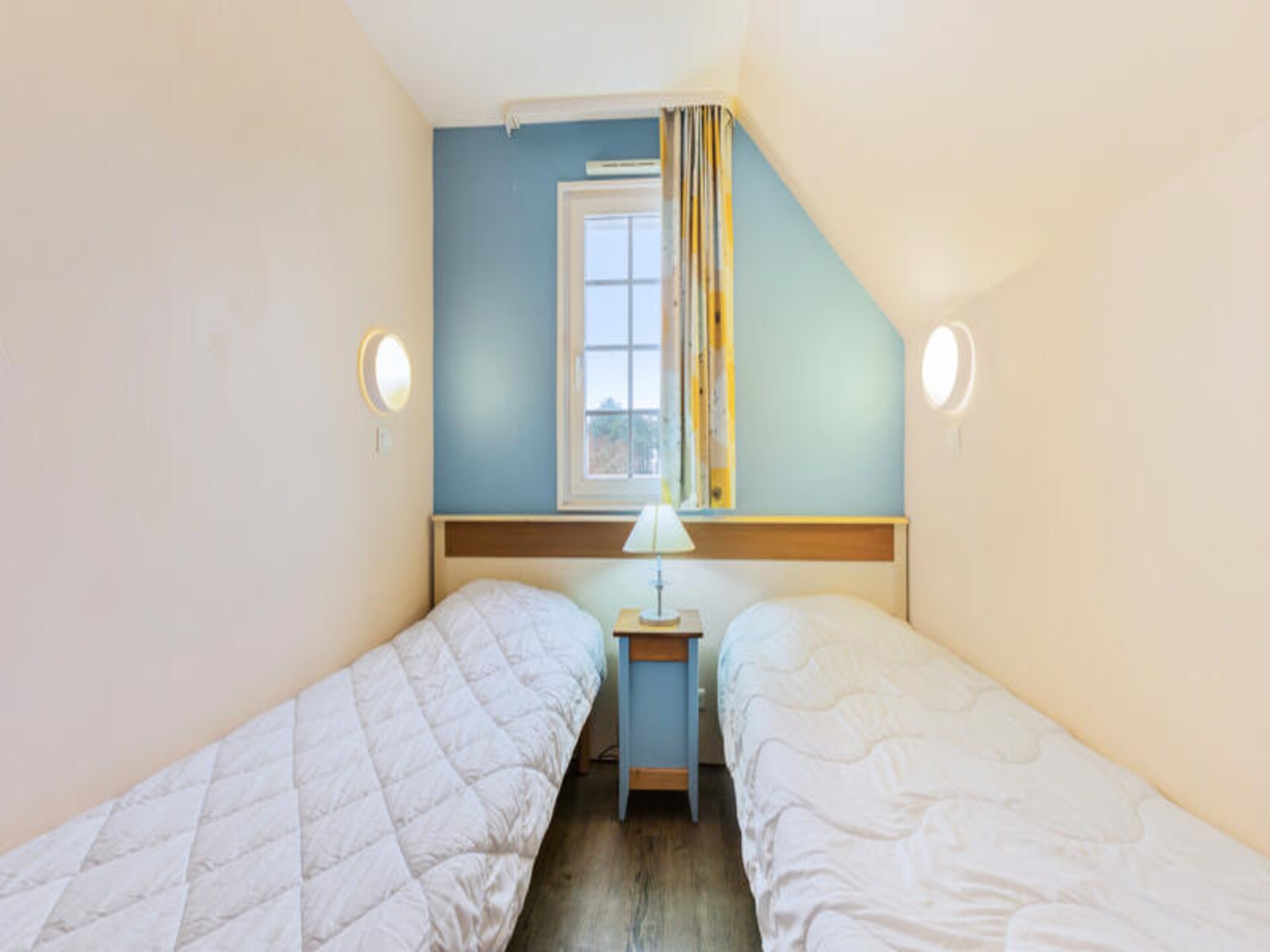 Ruim appartement voor 8 bij strand Fort-Mahon-Plage, tuin - foto 17