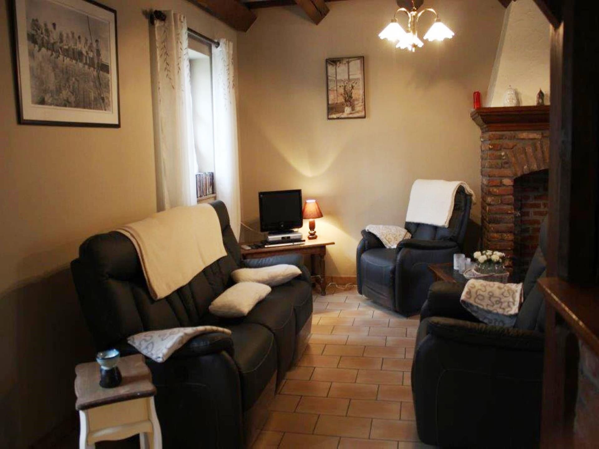 5-persoons vakantiehuis aan het meer in Bouillon - foto 2