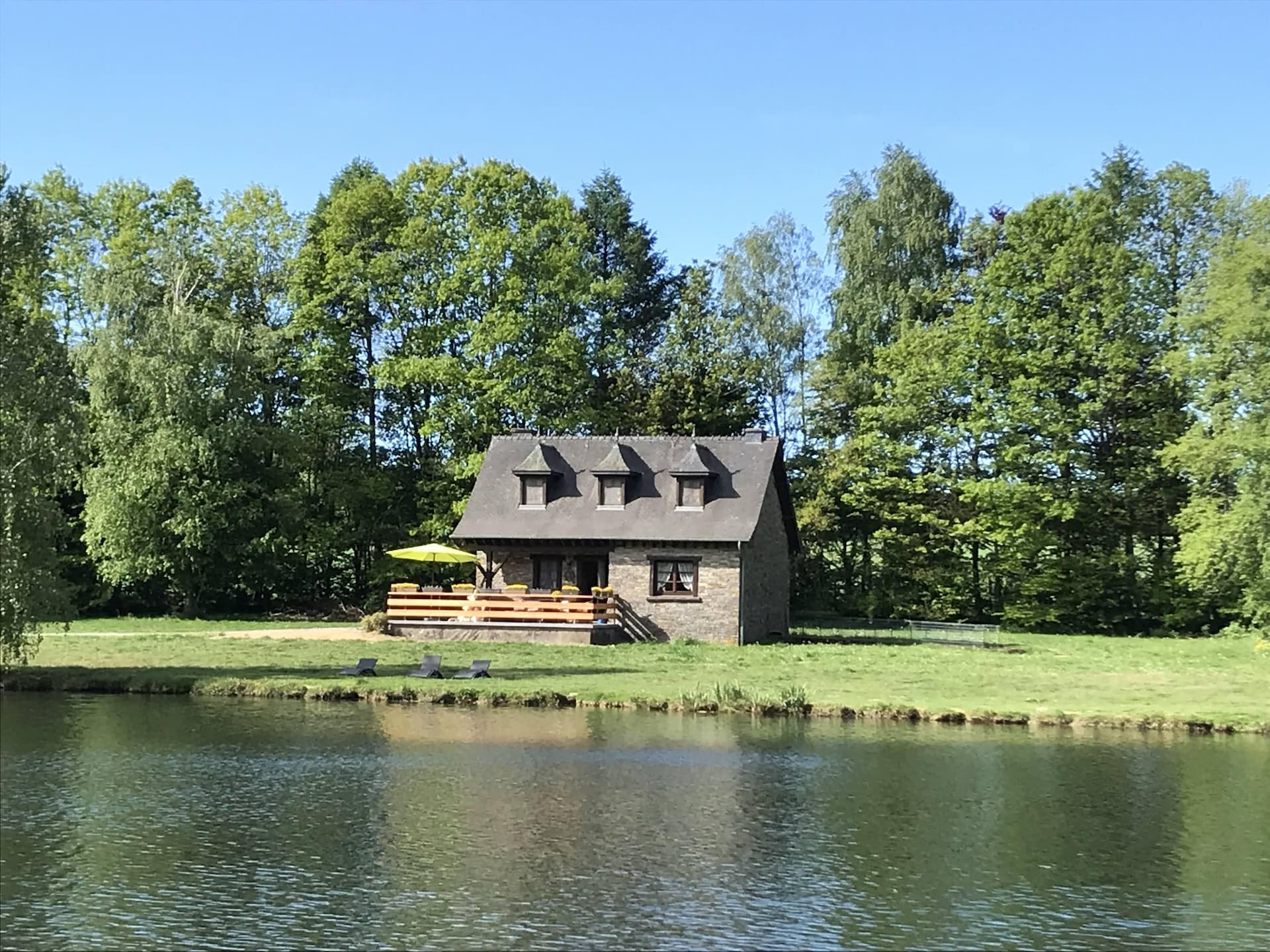 5-persoons vakantiehuis aan het meer in Bouillon - foto 6