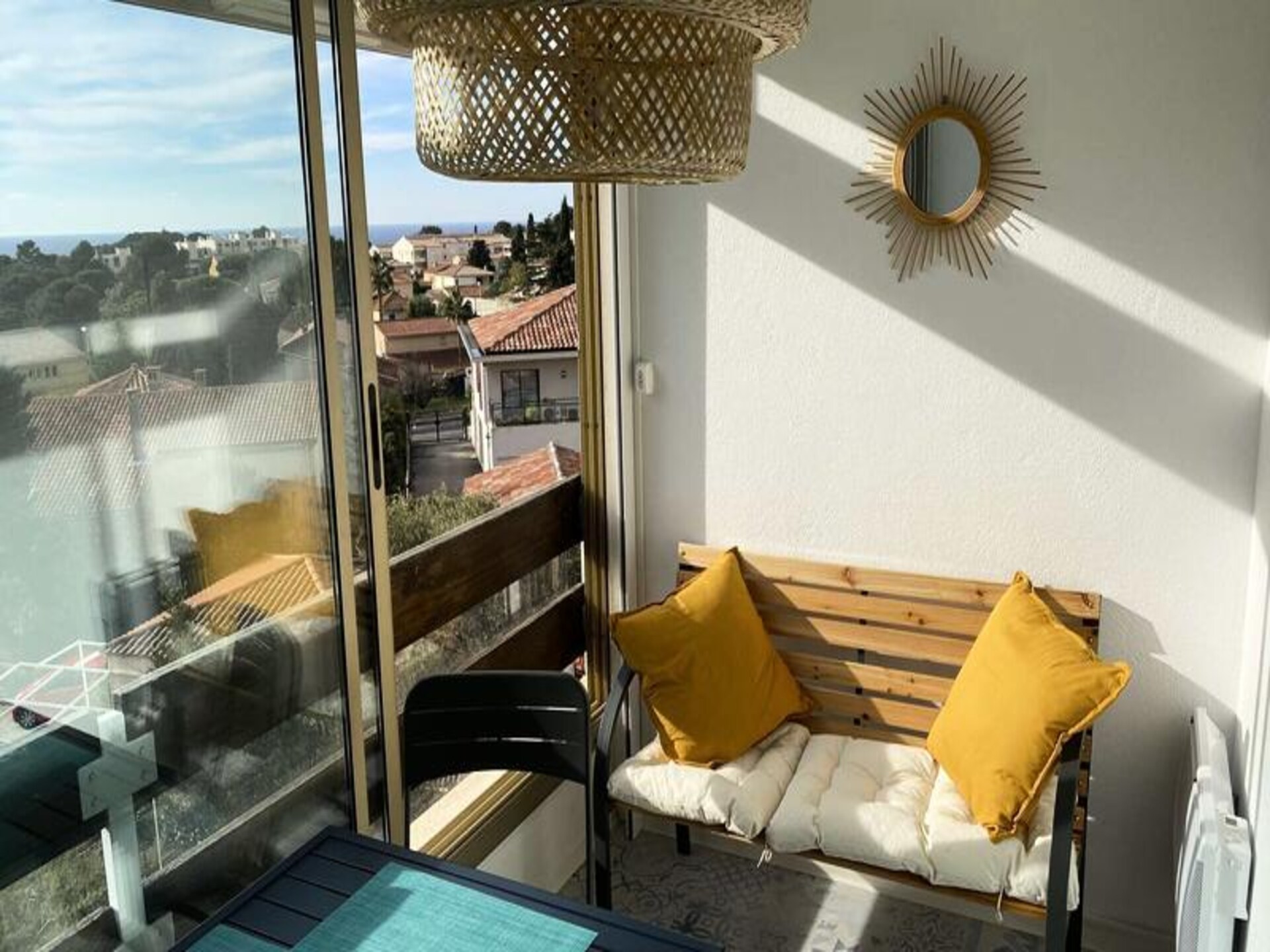 Zonnig appartement met zeezicht en loggia in Bandol - foto 11