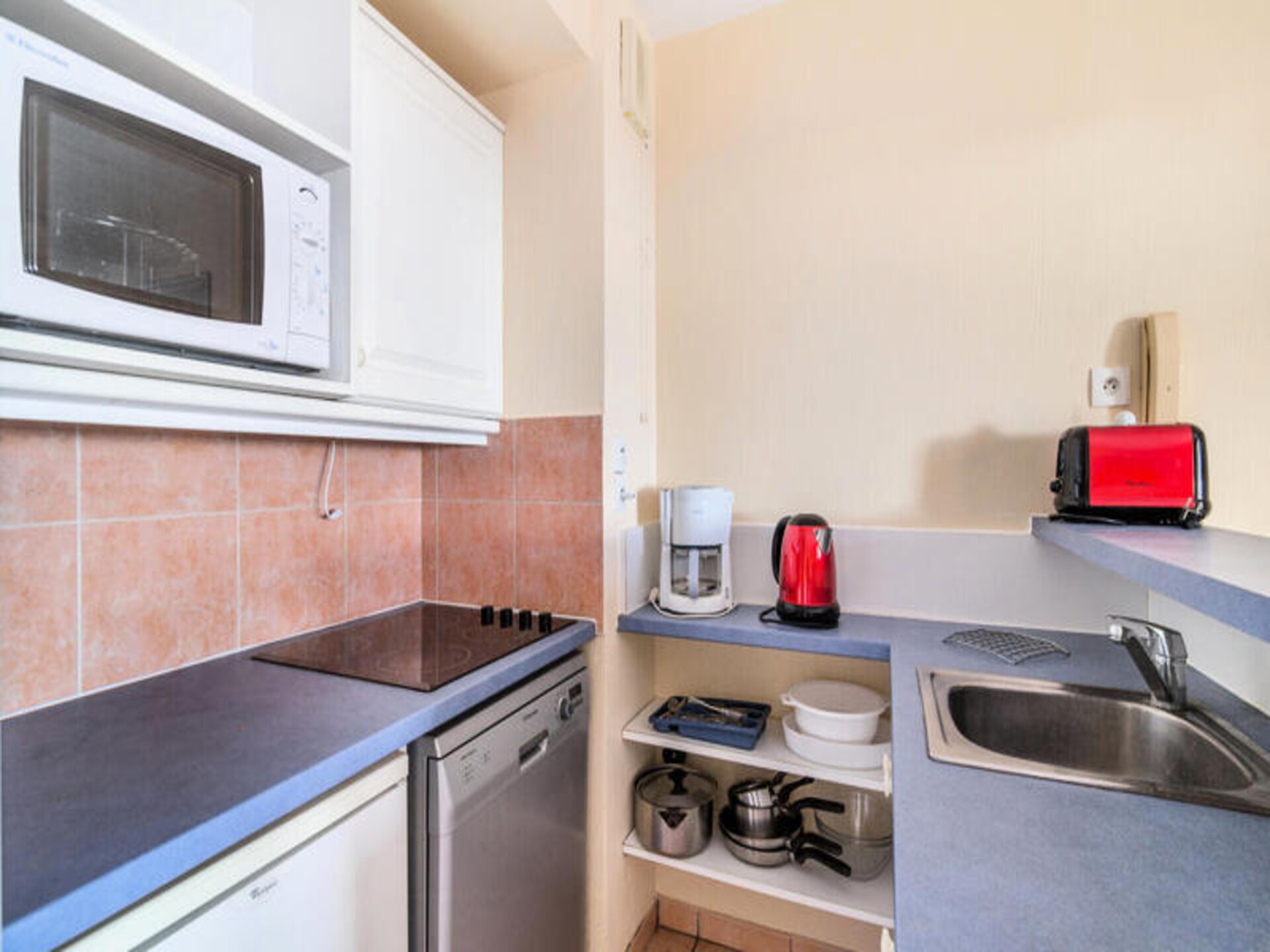 Knus appartement bij Sainte-Maxime met tuin, nabij stranden en Saint-Tropez - foto 10