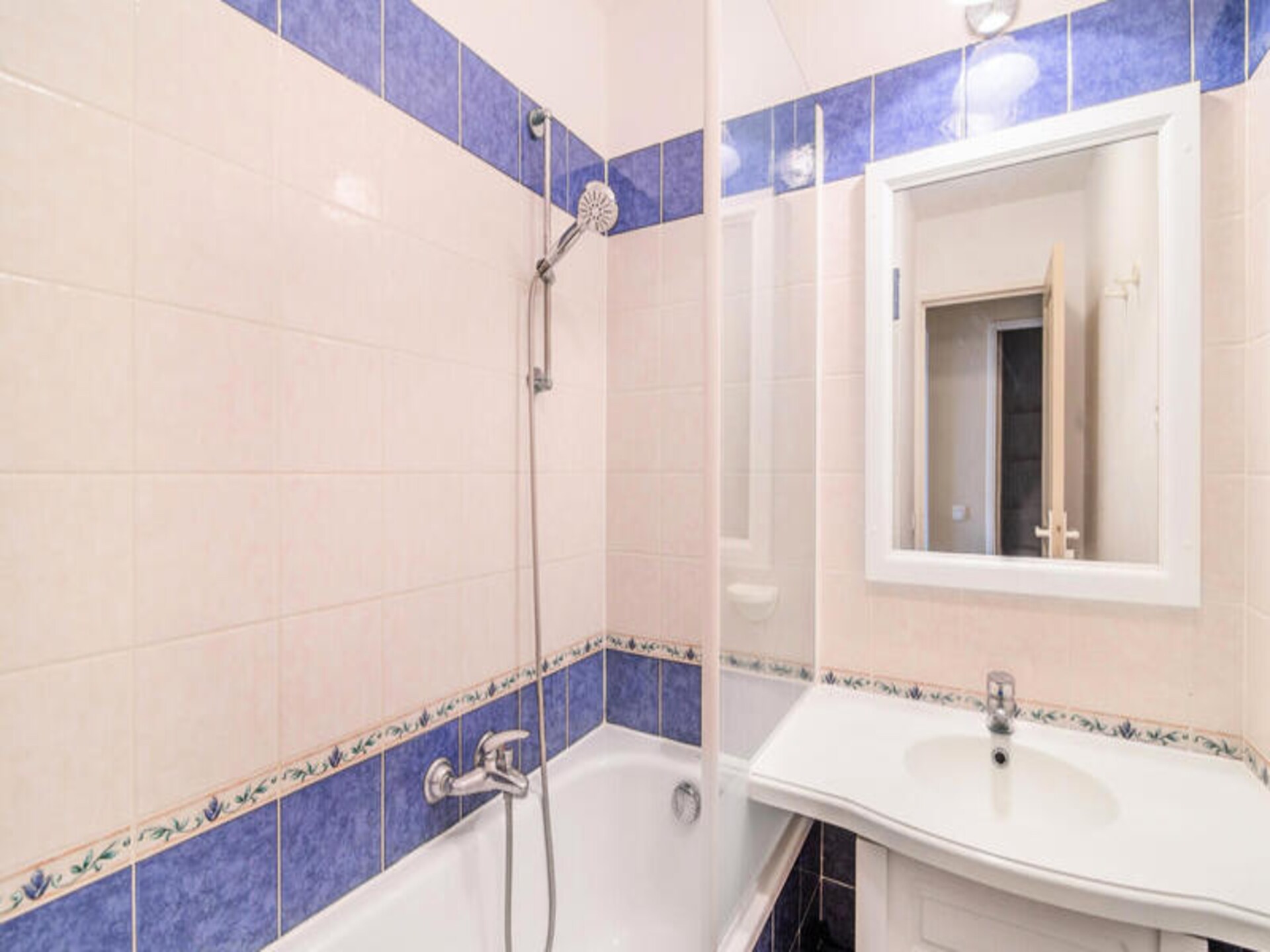 Knus appartement bij Sainte-Maxime met tuin, nabij stranden en Saint-Tropez - foto 11
