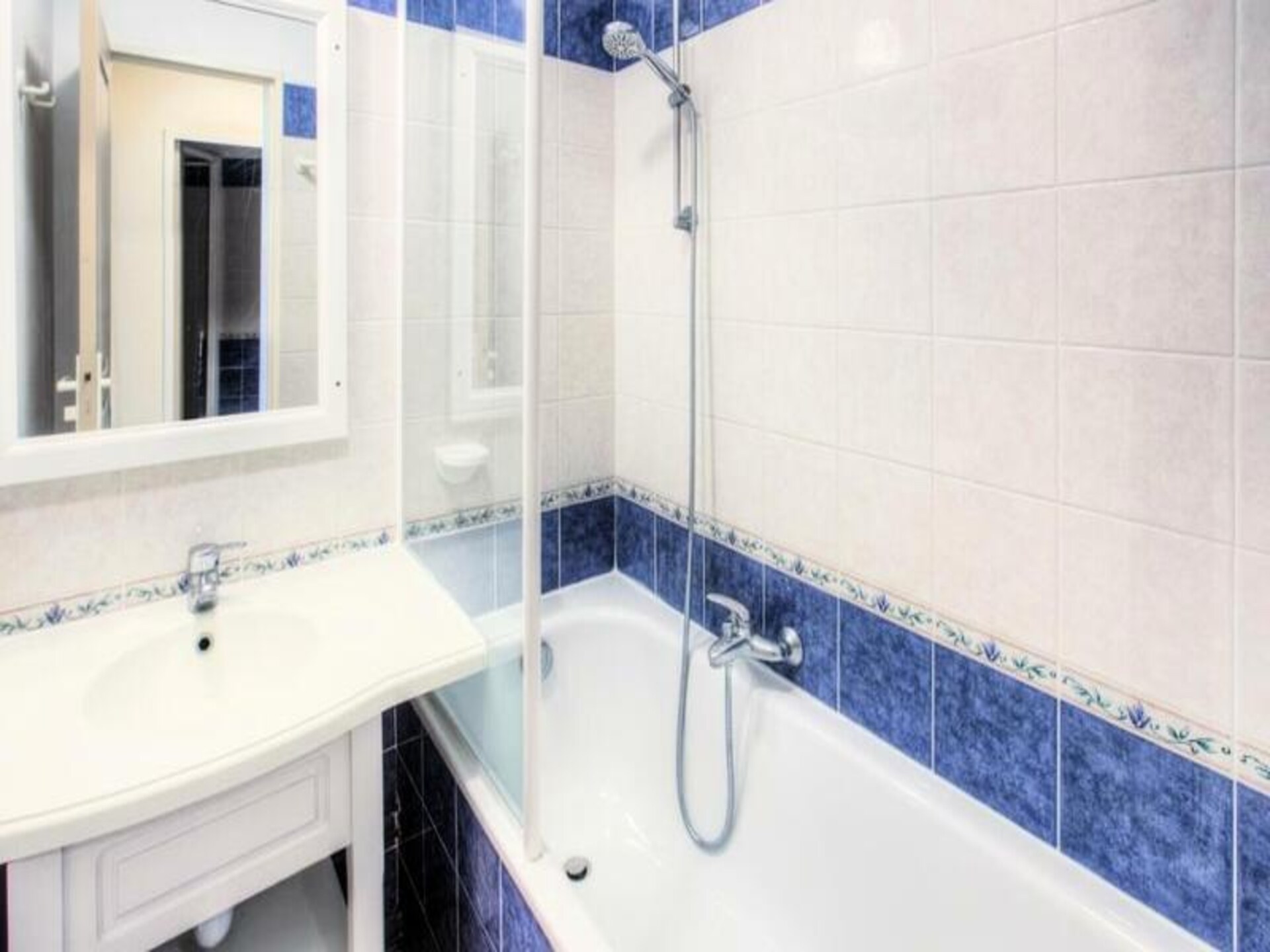 Zonovergoten appartement op 250m van de baai in Les Issambres voor 7 personen - foto 11