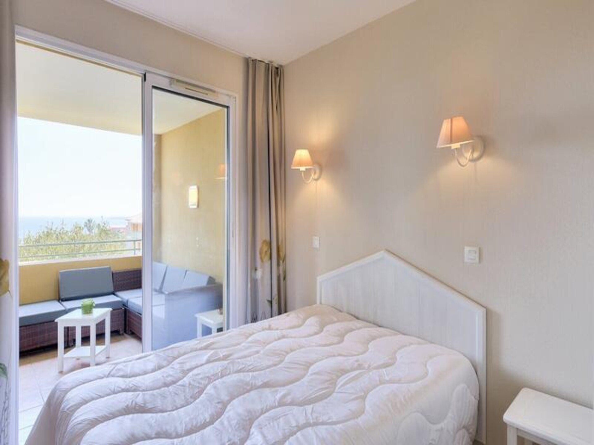 Zonnig appartement met zeezicht en tuin nabij Sainte-Maxime - foto 19