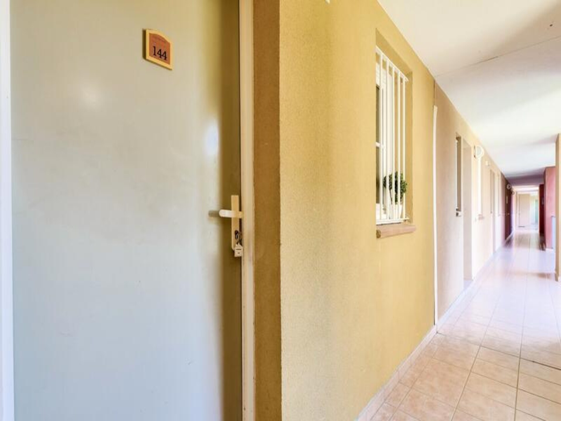 Zonnig appartement met zeezicht en tuin nabij Sainte-Maxime - foto 26